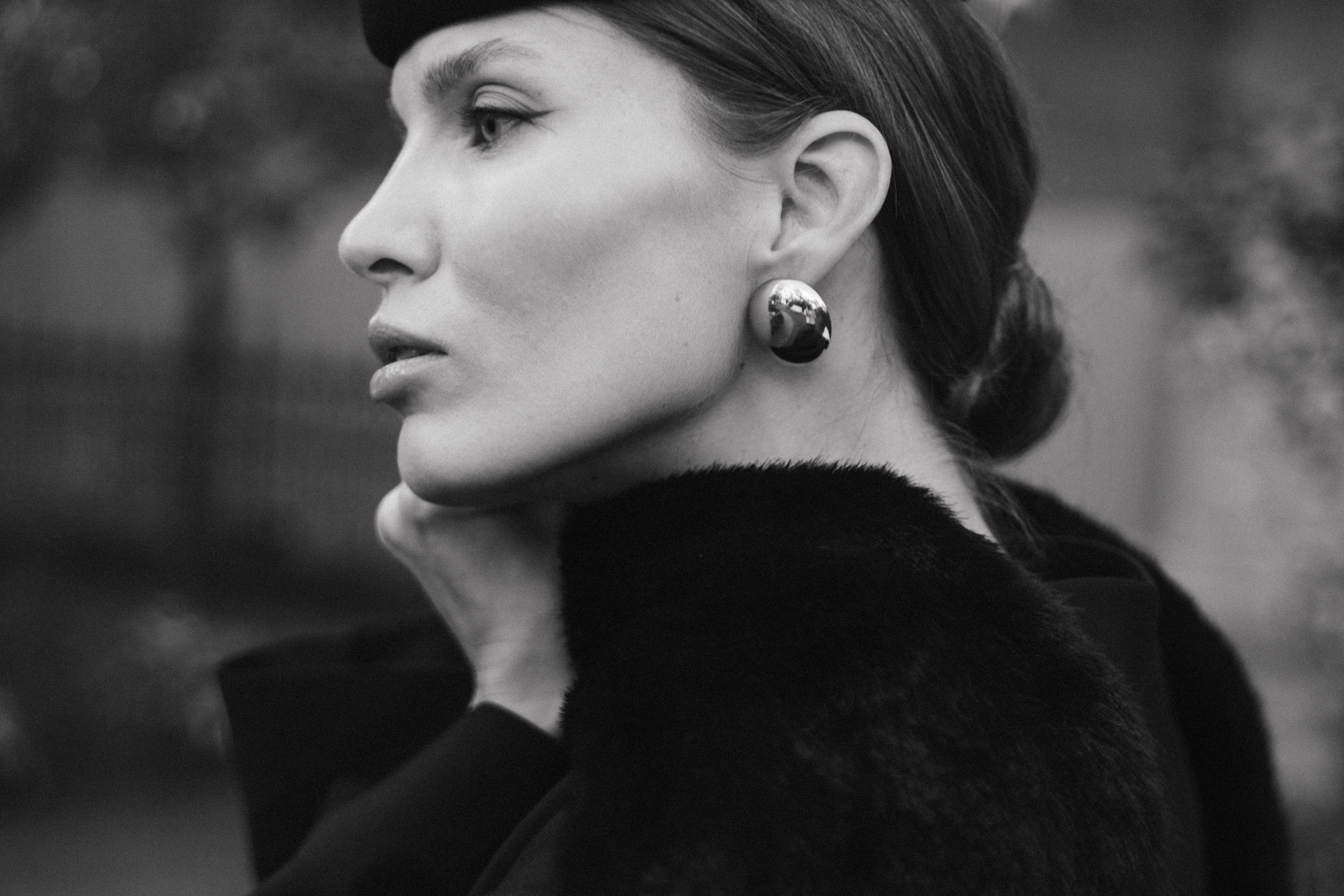 ЖЕНСКИЙ ПОРТРЕТ. О ЛЮБВИ НЕ ГОВОРЯТ.ЕЕ ПОКАЗЫВАЮТ