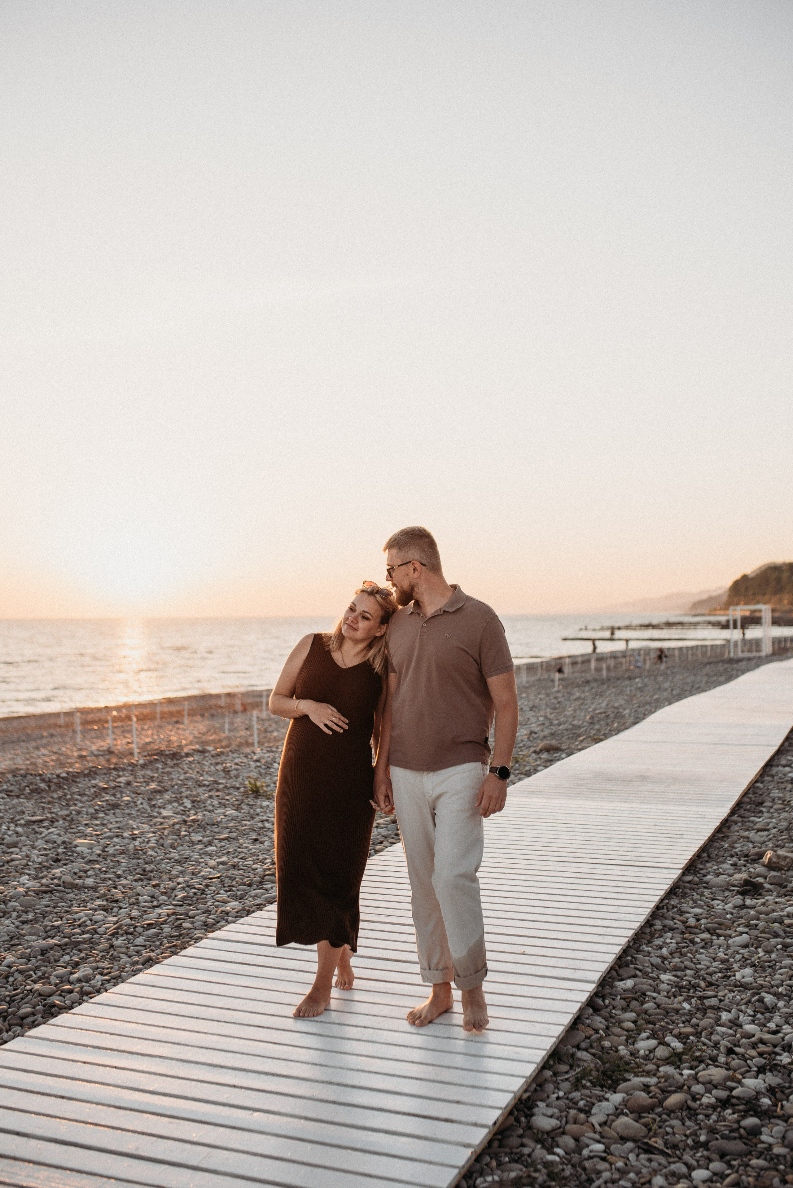 Семейная фотосессия в Головинке на берегу моря на закате. Фотограф в Сочи — Маргарита Поганова