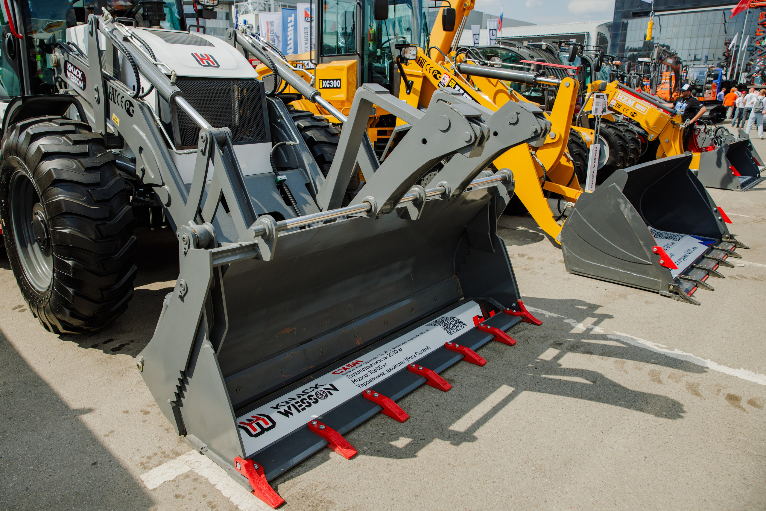 Выставка Спец. Техники. Фотограф Москва Шептаев Артём