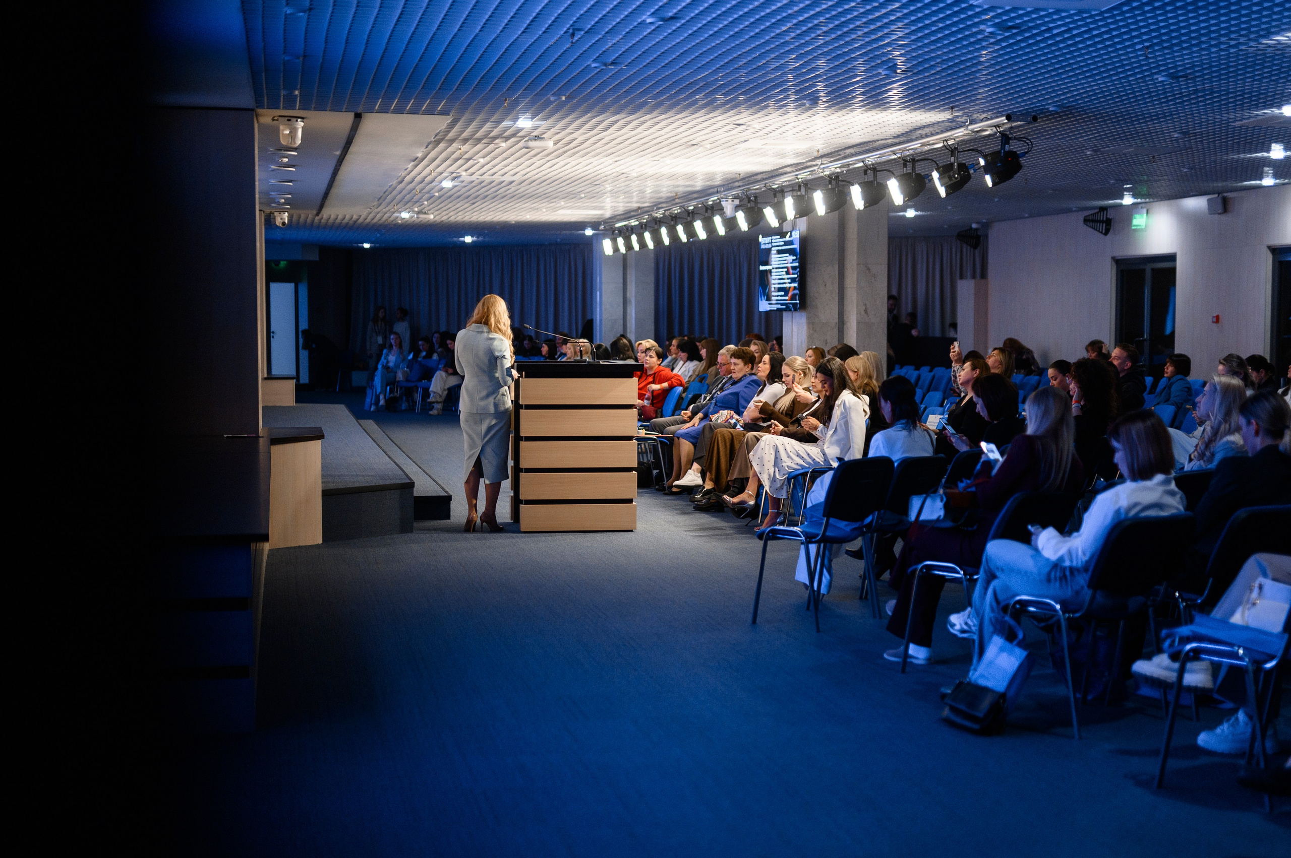 СПИКЕРЫ. PRO-AGELESS