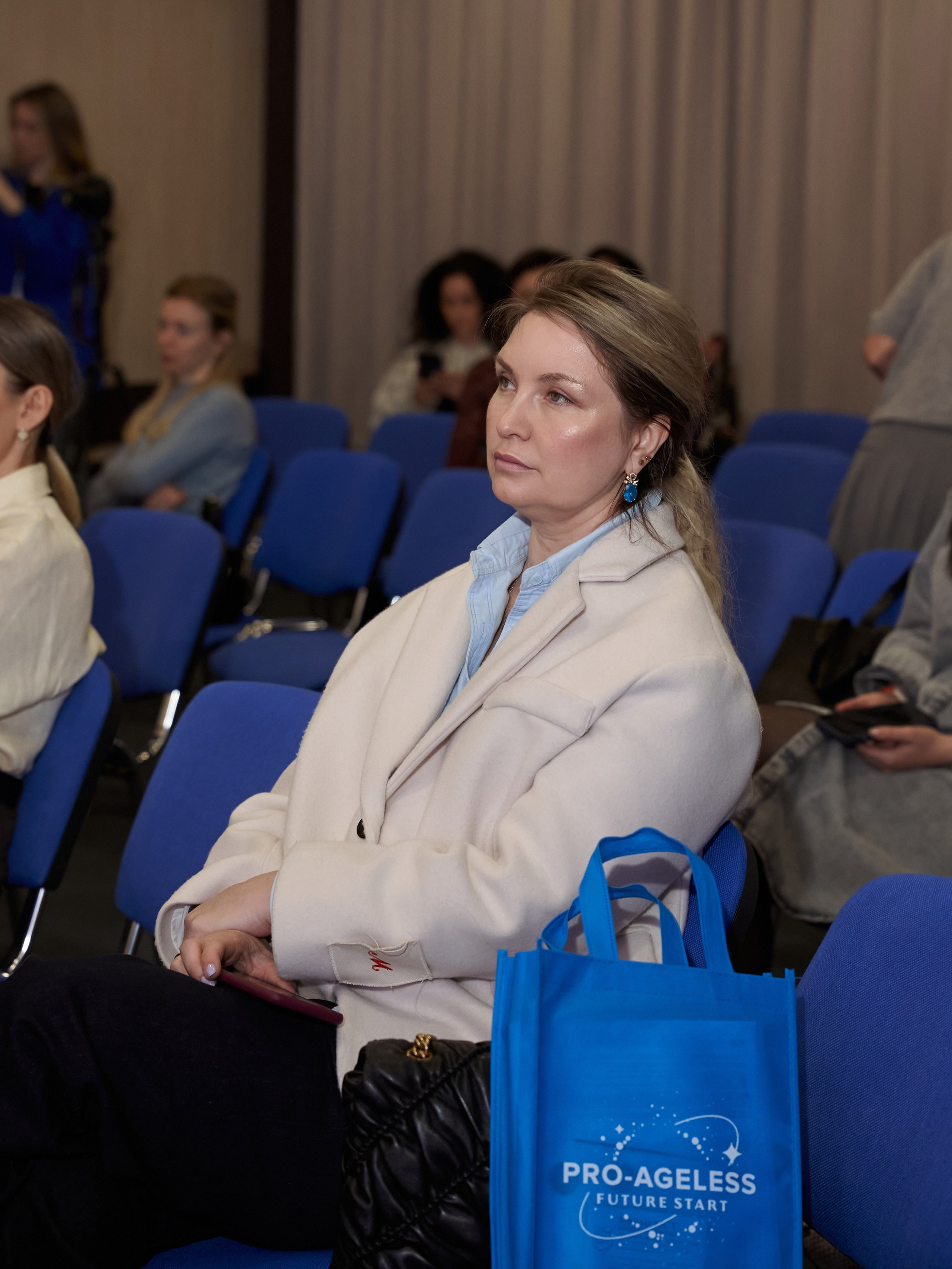 СЛУШАТЕЛИ. PRO-AGELESS