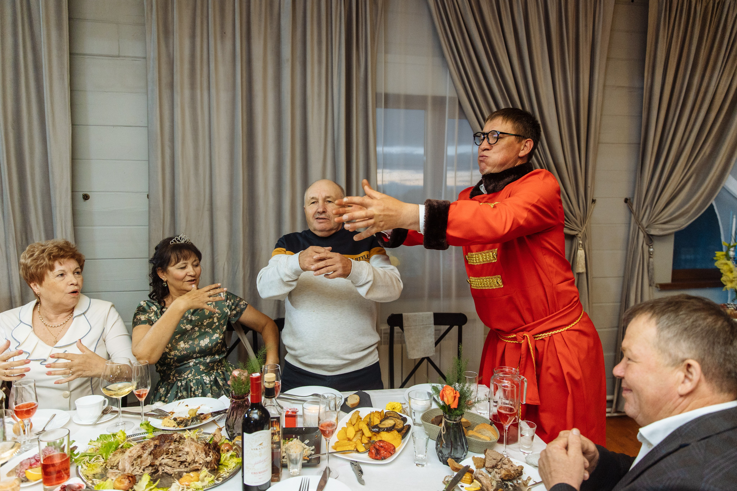 «Иван Васильевич меняет профессию» Юбилей. Свадебный и семейный фотограф в Улан-Удэ