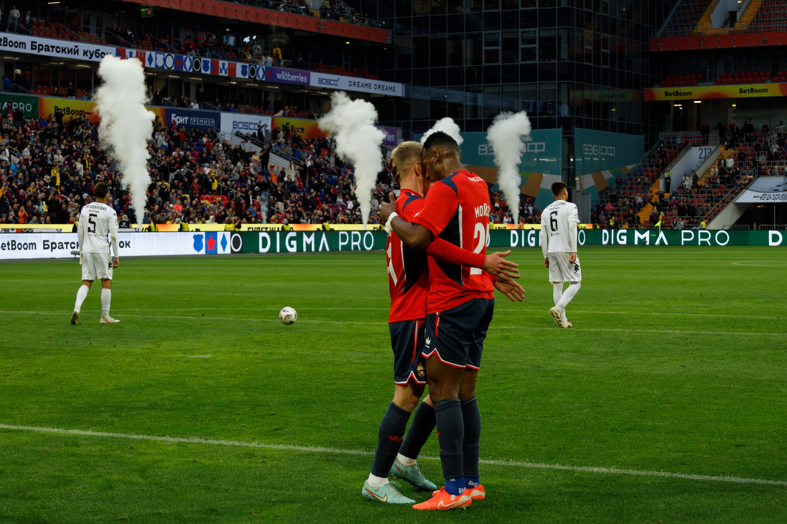 ФУТБОЛ: ЦСКА — ПАРТИЗАН. Фотограф Павел Подшивалов