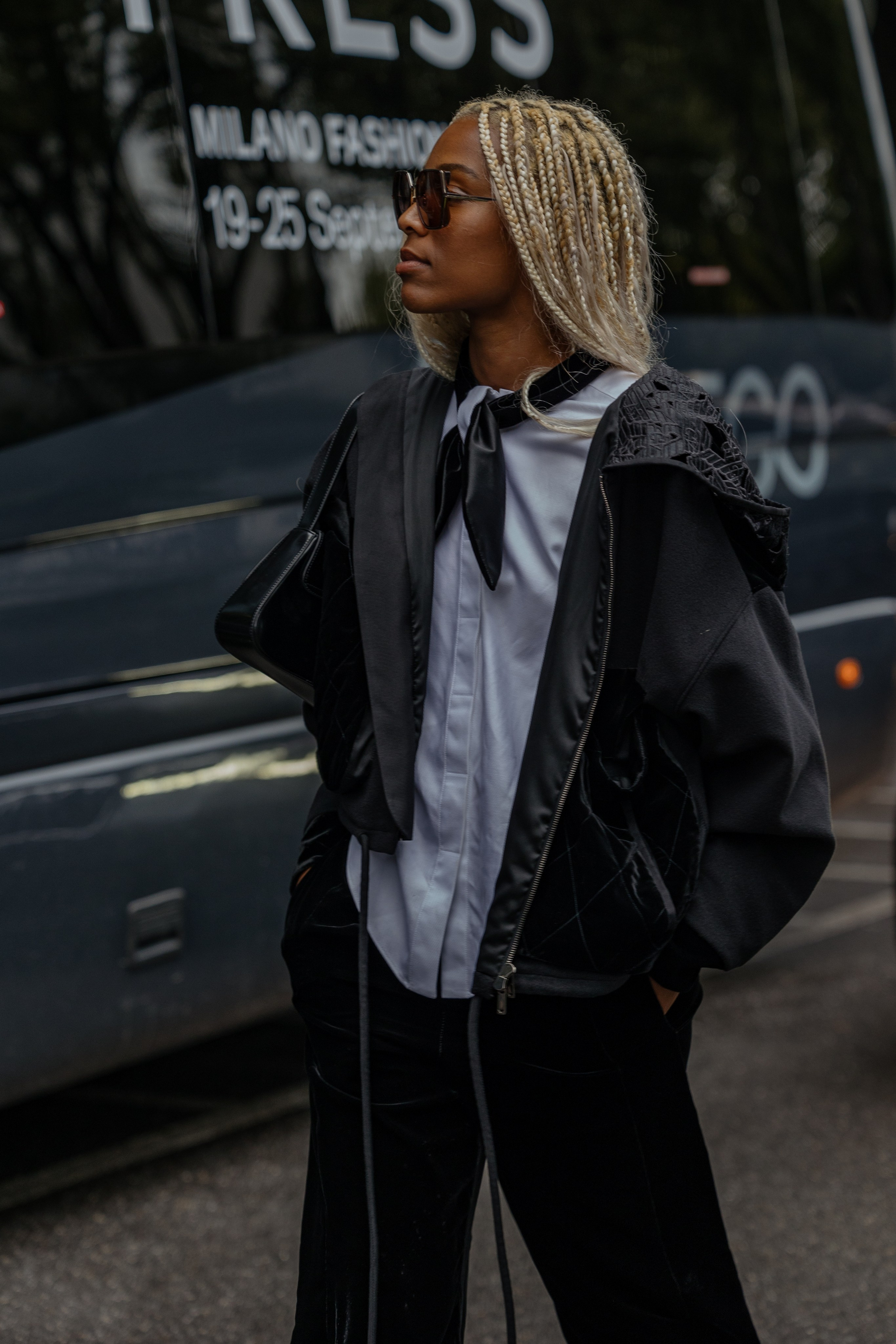 MFW SPRING/SUMMER 2024 EMPORIO ARMANI. Photographer in Milan Ivan Goncharov