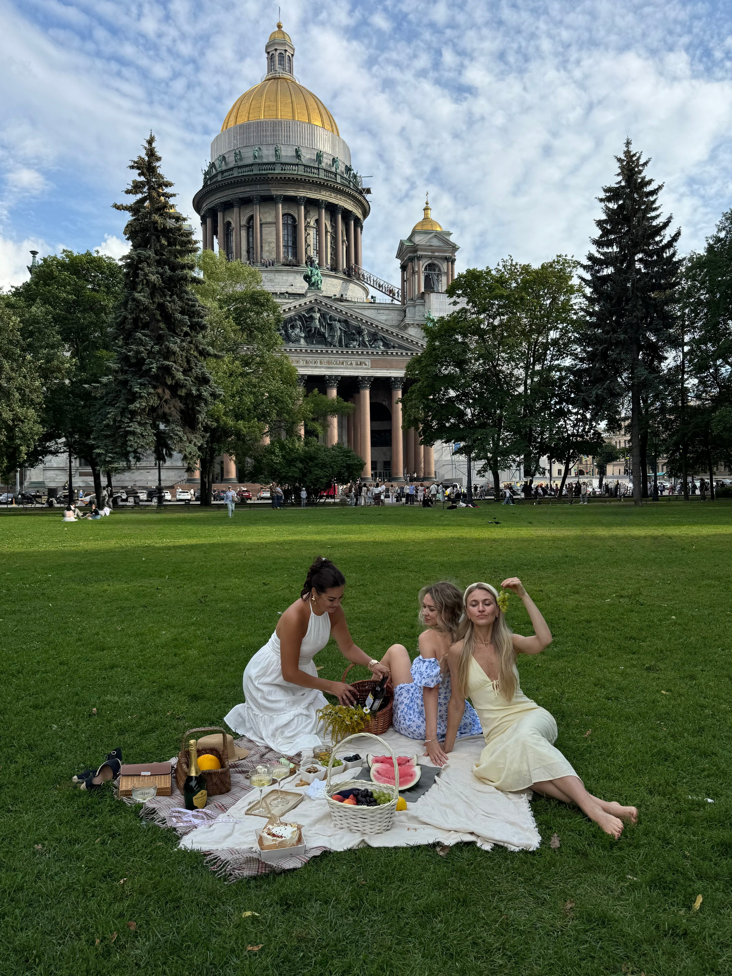 Пикник у Исаакиевского. Утонченный фотограф в Санкт-Петербурге Ксения Пелевина