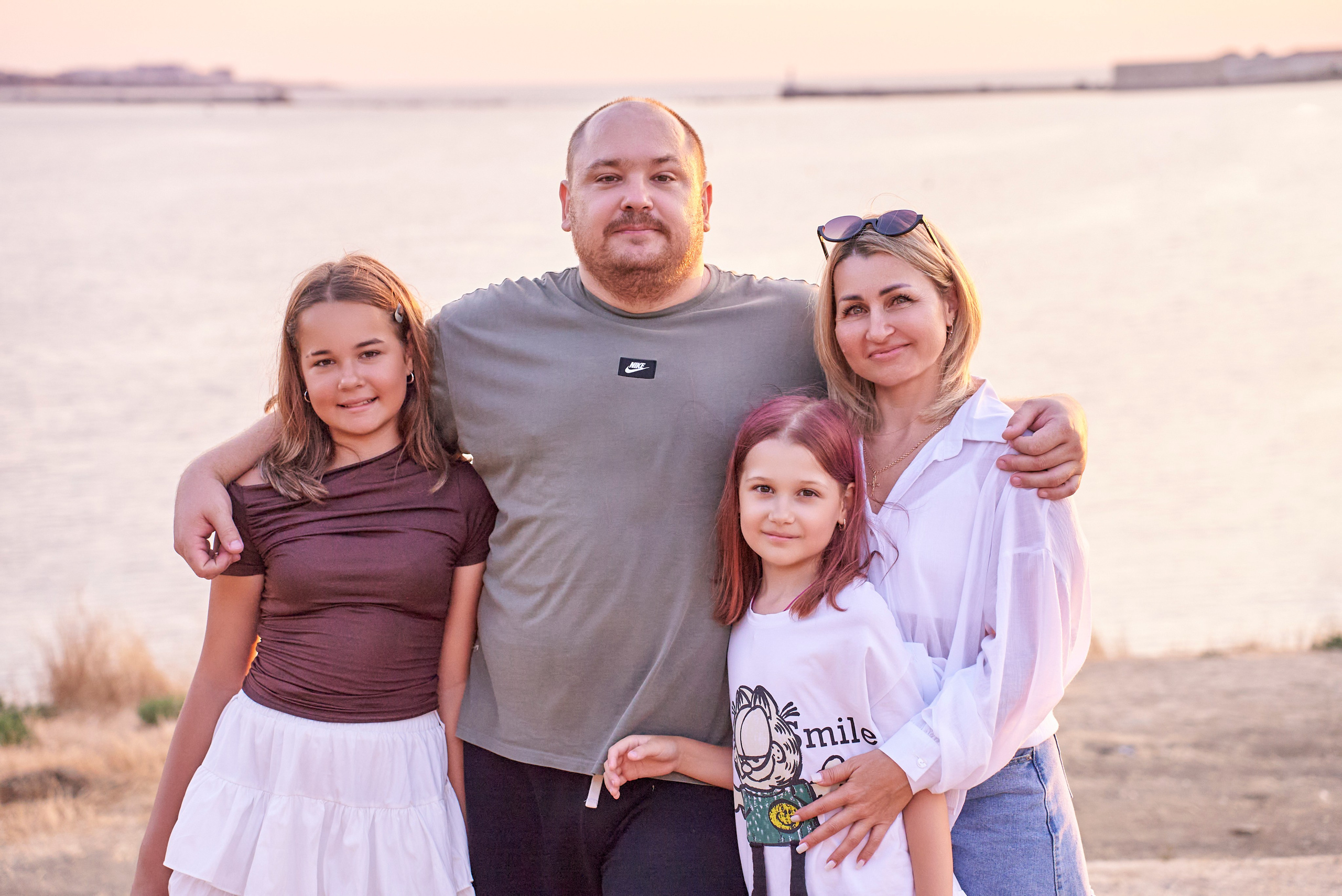 Таня и ее семья. Фотодень «Детство». Семейный фотограф в Севастополе Куценко Светлана