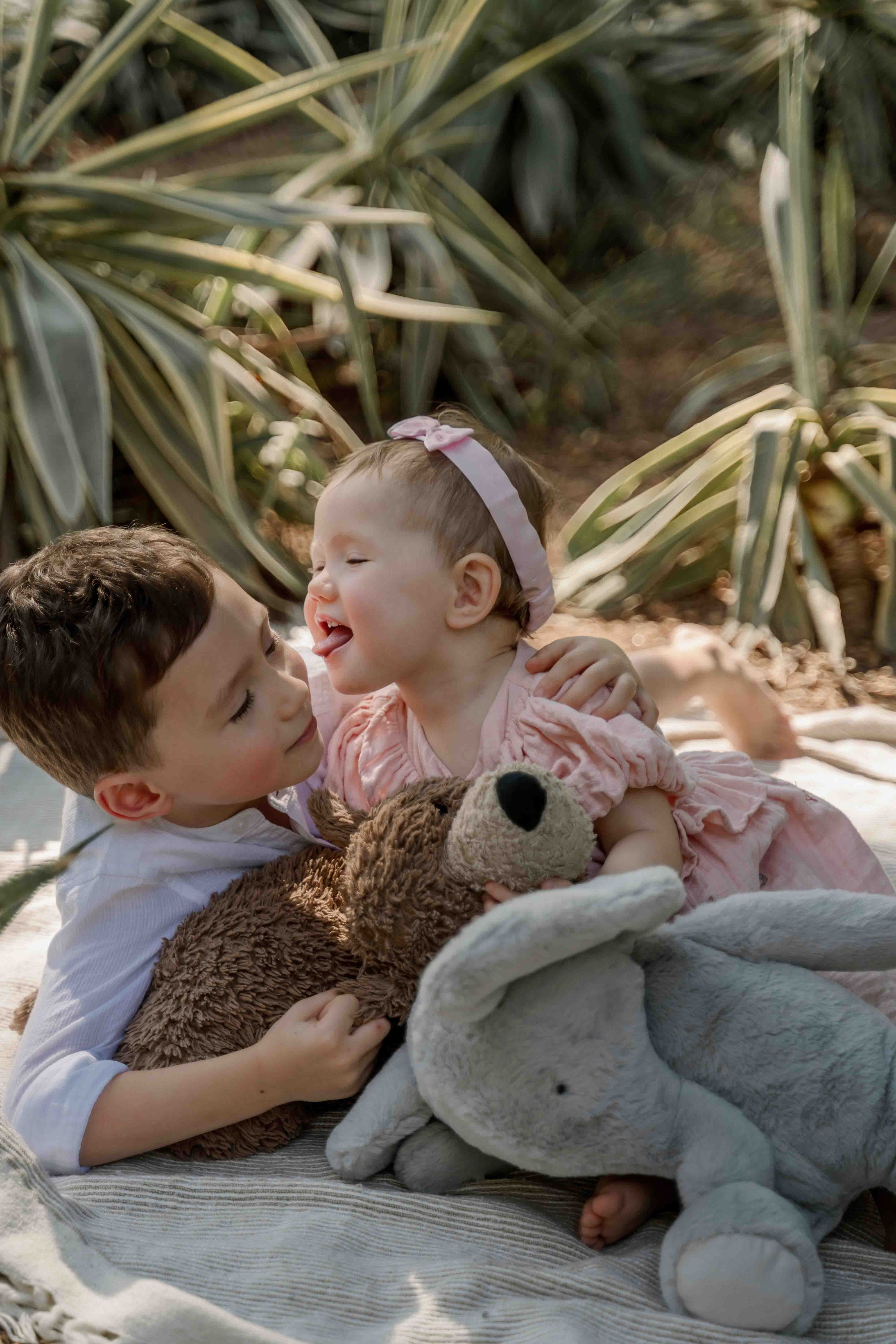 Семейная фотосессия в парке в коричневых тонах. Фотограф и видеограф в Москве и Абу Даби Мария Кулагина