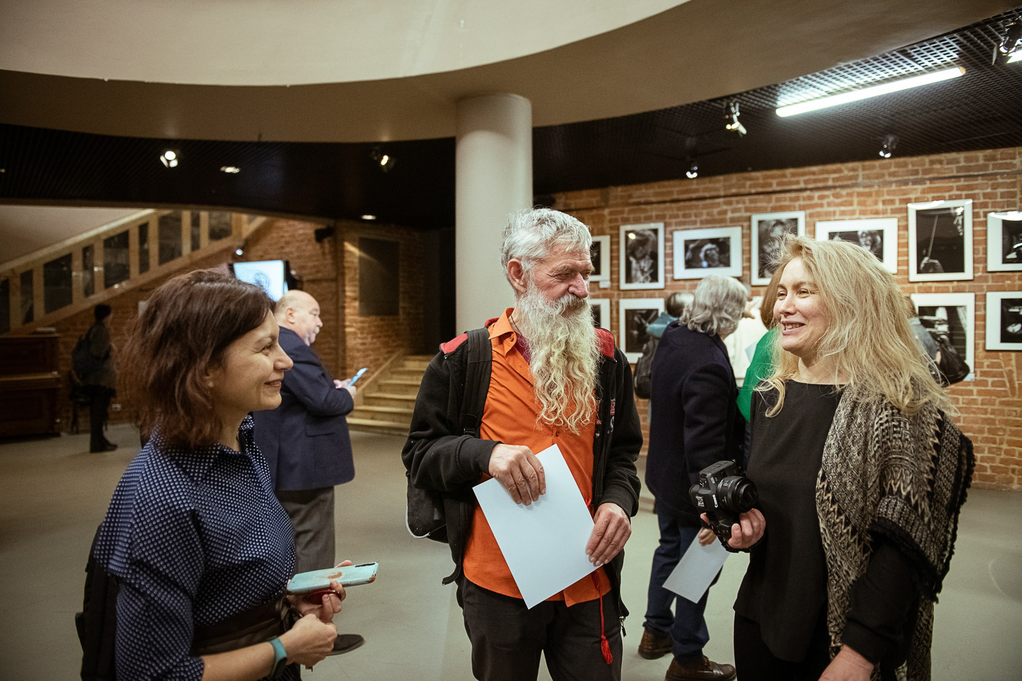 Фотография о музыке, музыкантах и их руках, магию создающих. Репортажный, архитектурный, театральный и файн-арт фотограф Лена Мельникова в Москве