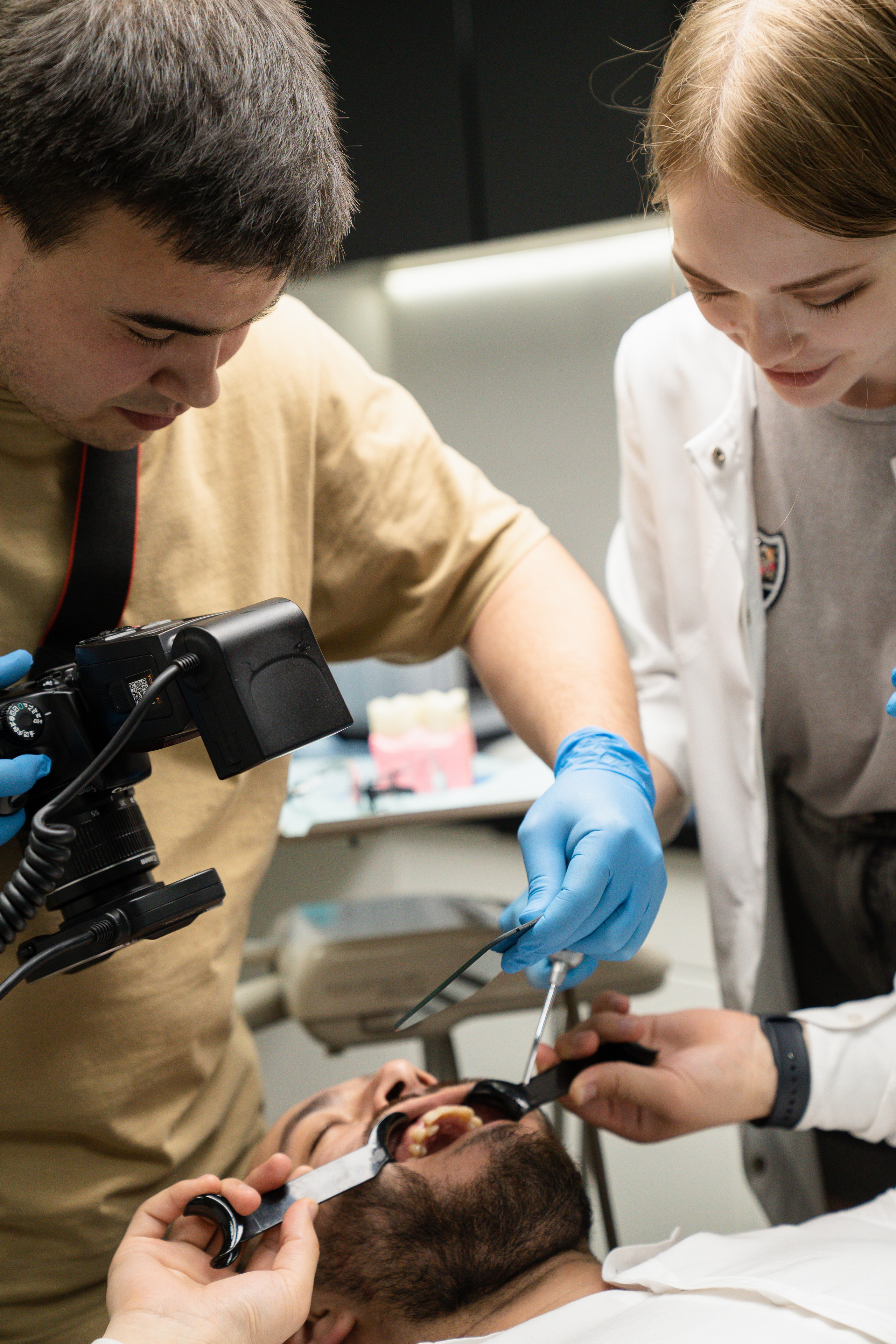 «Основы дентальной фотографии» / Стоматология Доктора Гуфрона / Красноярск 2022. Онлайн-курс Dental Photo PRO: теория, практика, применение