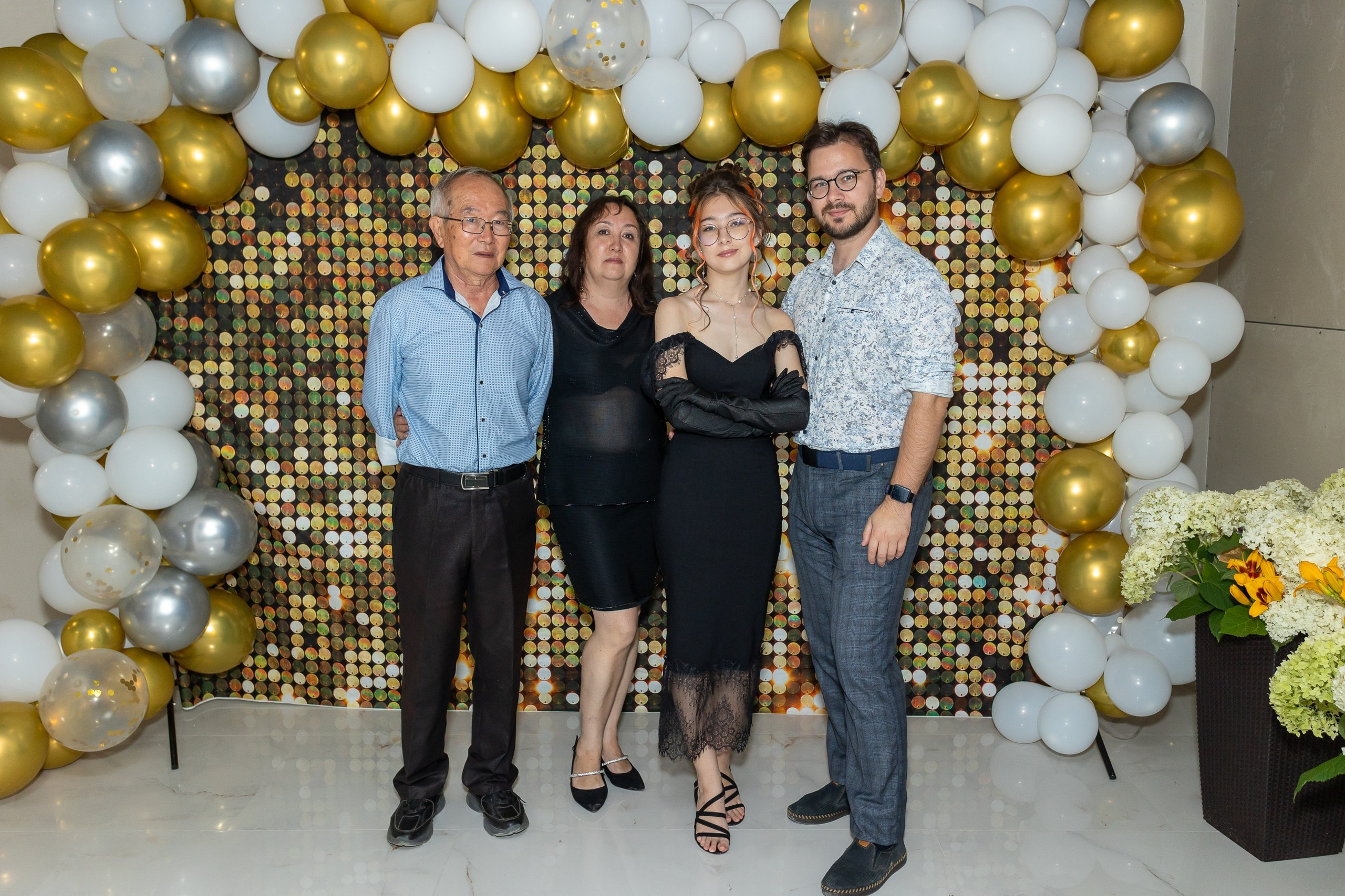 Вручение аттестата и выпускной вечер. Выпускные альбомы Майкоп, Краснодар Елена Золотарева