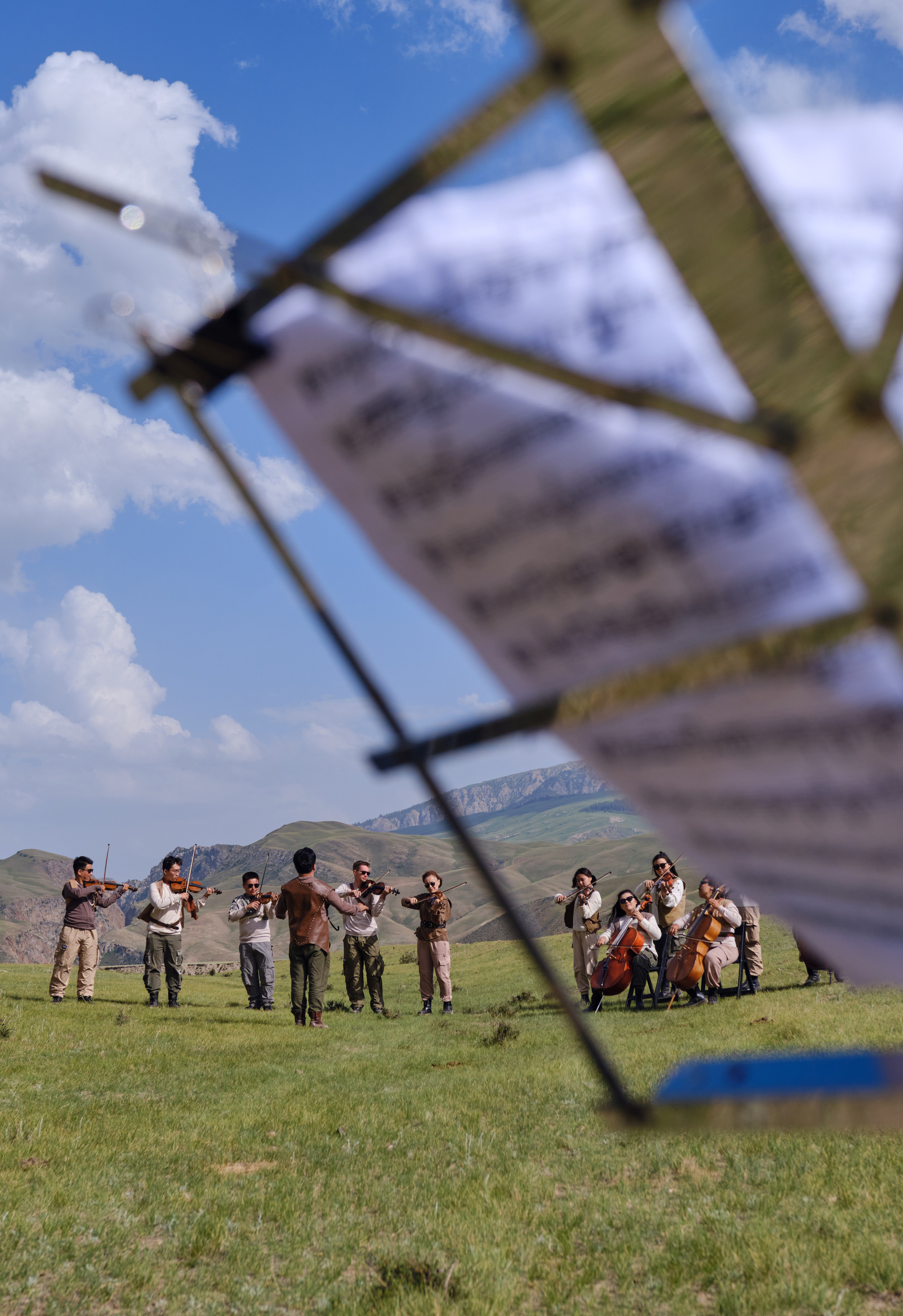 Оркестр в горах Кыргызстана. Коммерческий, репортажный фотограф в Москве Лейла Мару