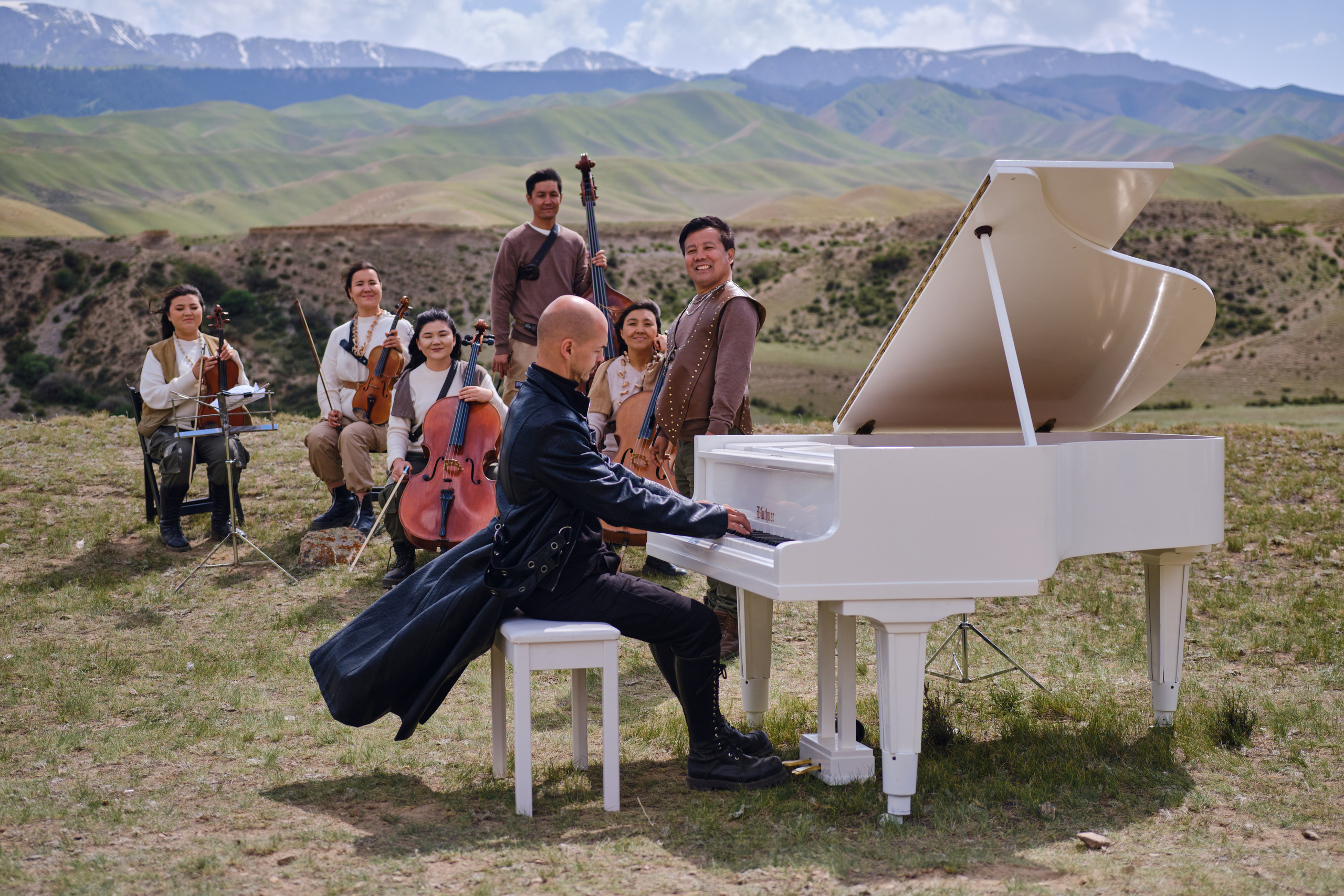 Оркестр в горах Кыргызстана. Коммерческий, репортажный фотограф в Москве Лейла Мару