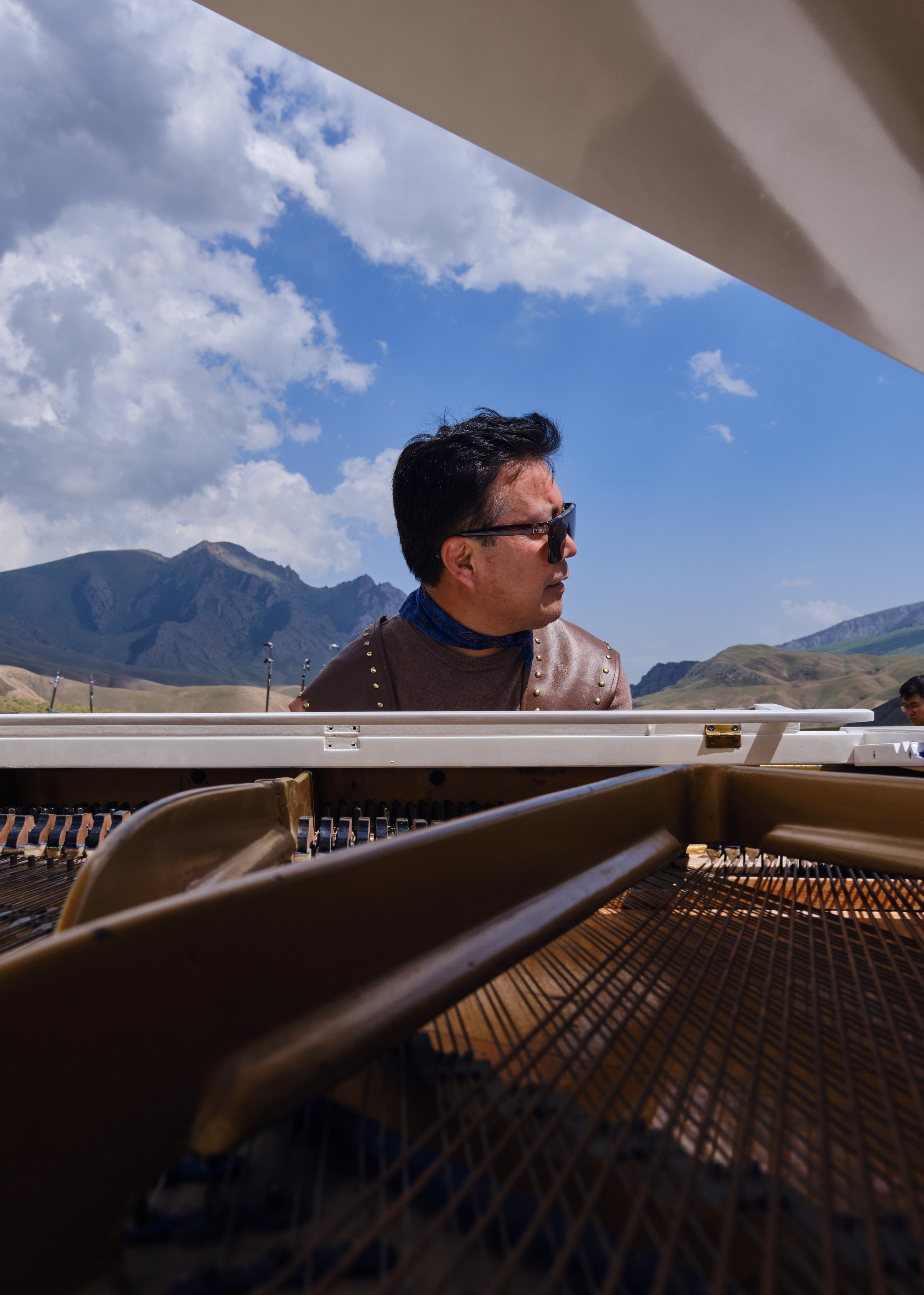 Оркестр в горах Кыргызстана. Коммерческий, репортажный фотограф в Москве Лейла Мару