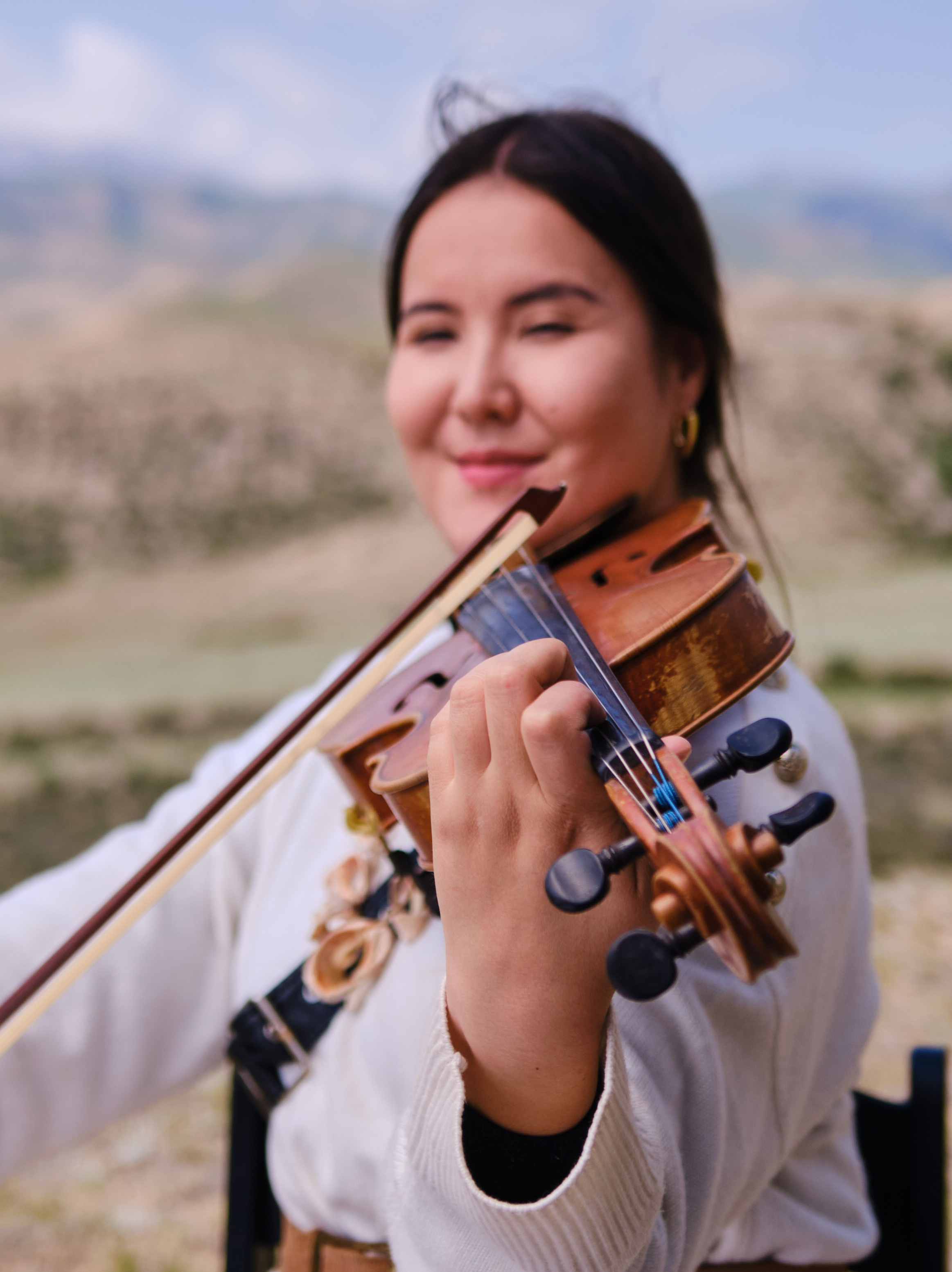 Оркестр в горах Кыргызстана. Коммерческий, репортажный фотограф в Москве Лейла Мару