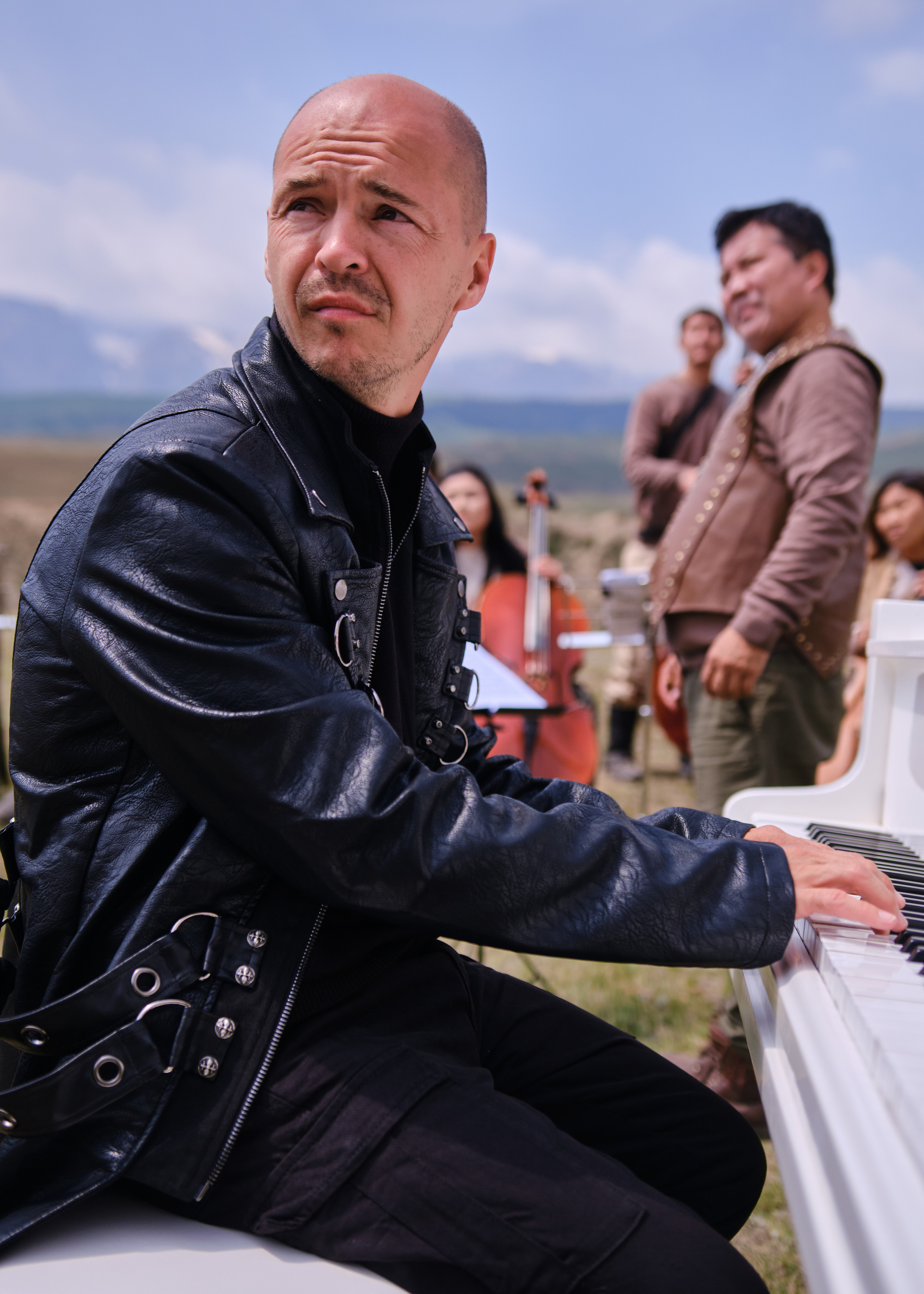 Оркестр в горах Кыргызстана. Коммерческий, репортажный фотограф в Москве Лейла Мару