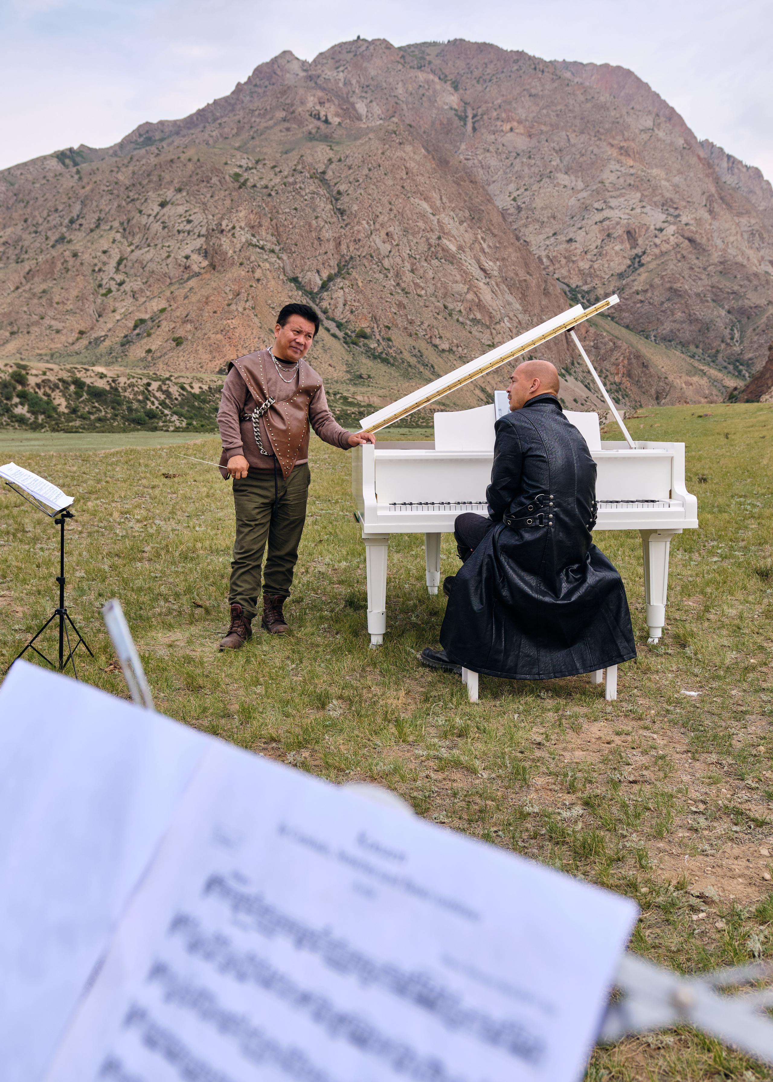 Оркестр в горах Кыргызстана. Коммерческий, репортажный фотограф в Москве Лейла Мару
