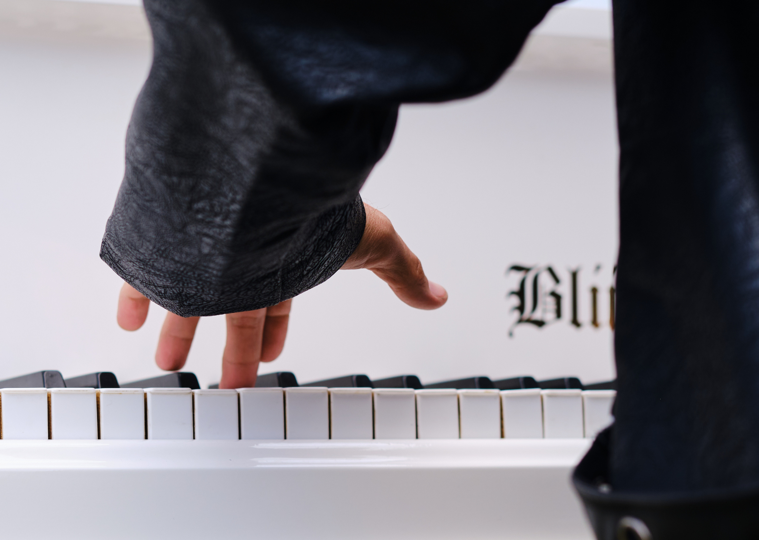 Оркестр в горах Кыргызстана. Коммерческий, репортажный фотограф в Москве Лейла Мару