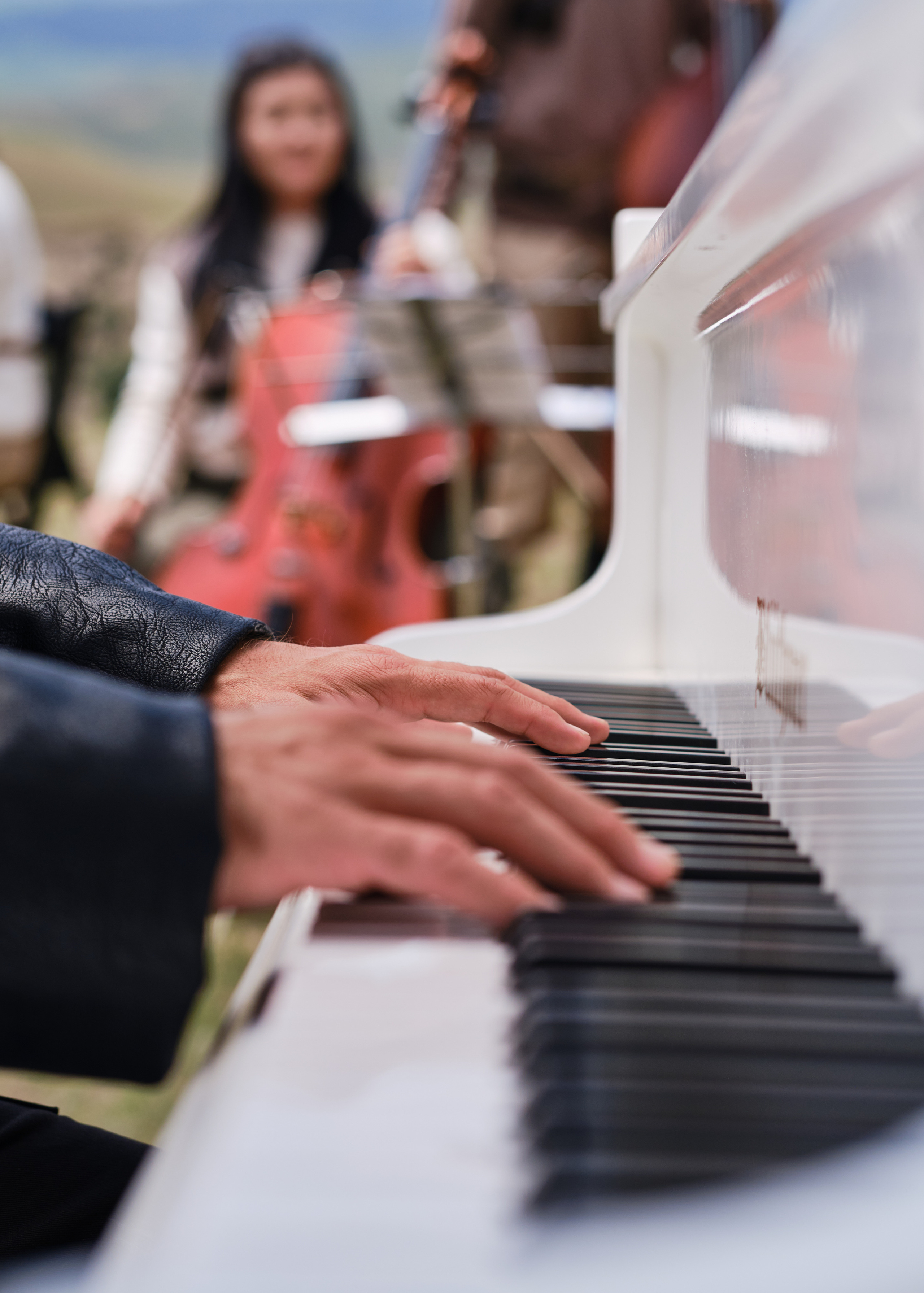 Оркестр в горах Кыргызстана. Коммерческий, репортажный фотограф в Москве Лейла Мару