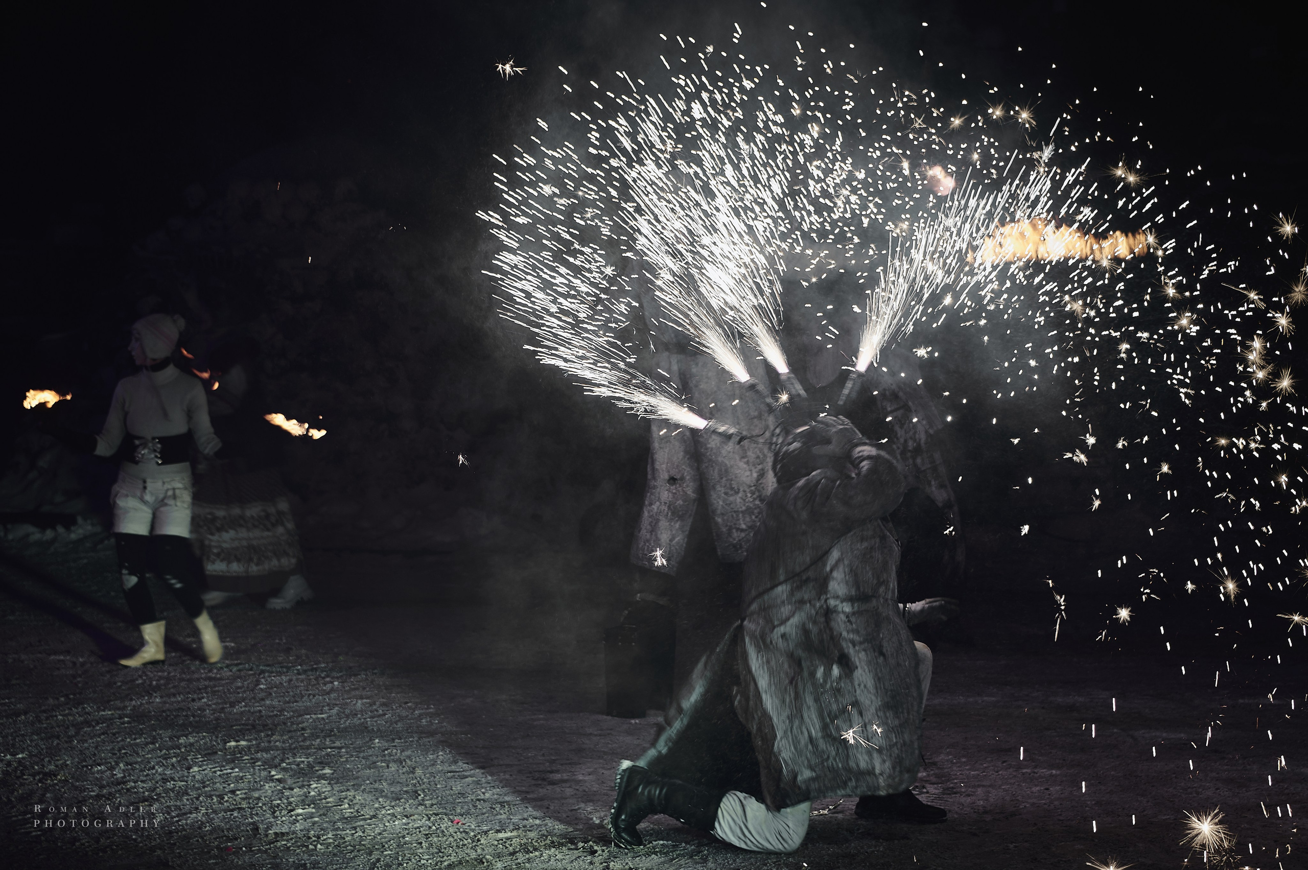Новогодняя сказка от Ночных волков. Фотограф Роман Адлер