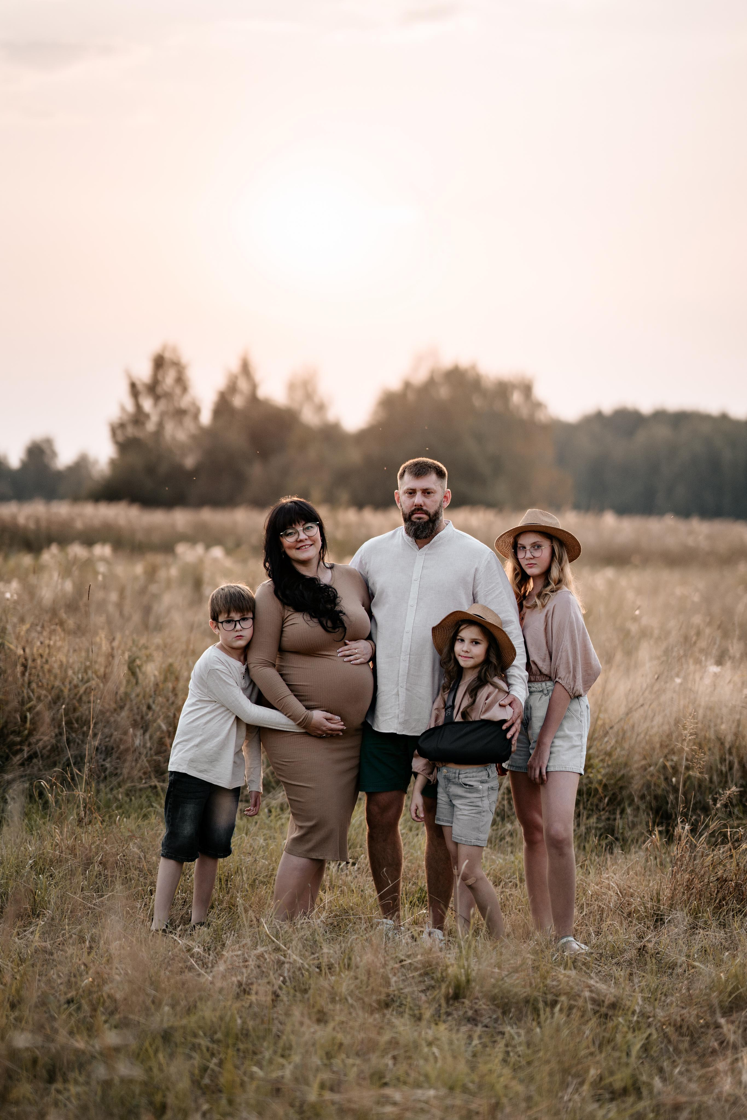 Фотосессия беременности на природе. Снимки семьи в ожидании. Фотосессия новорожденных в Москве — newborn фотограф Елена Виниченко