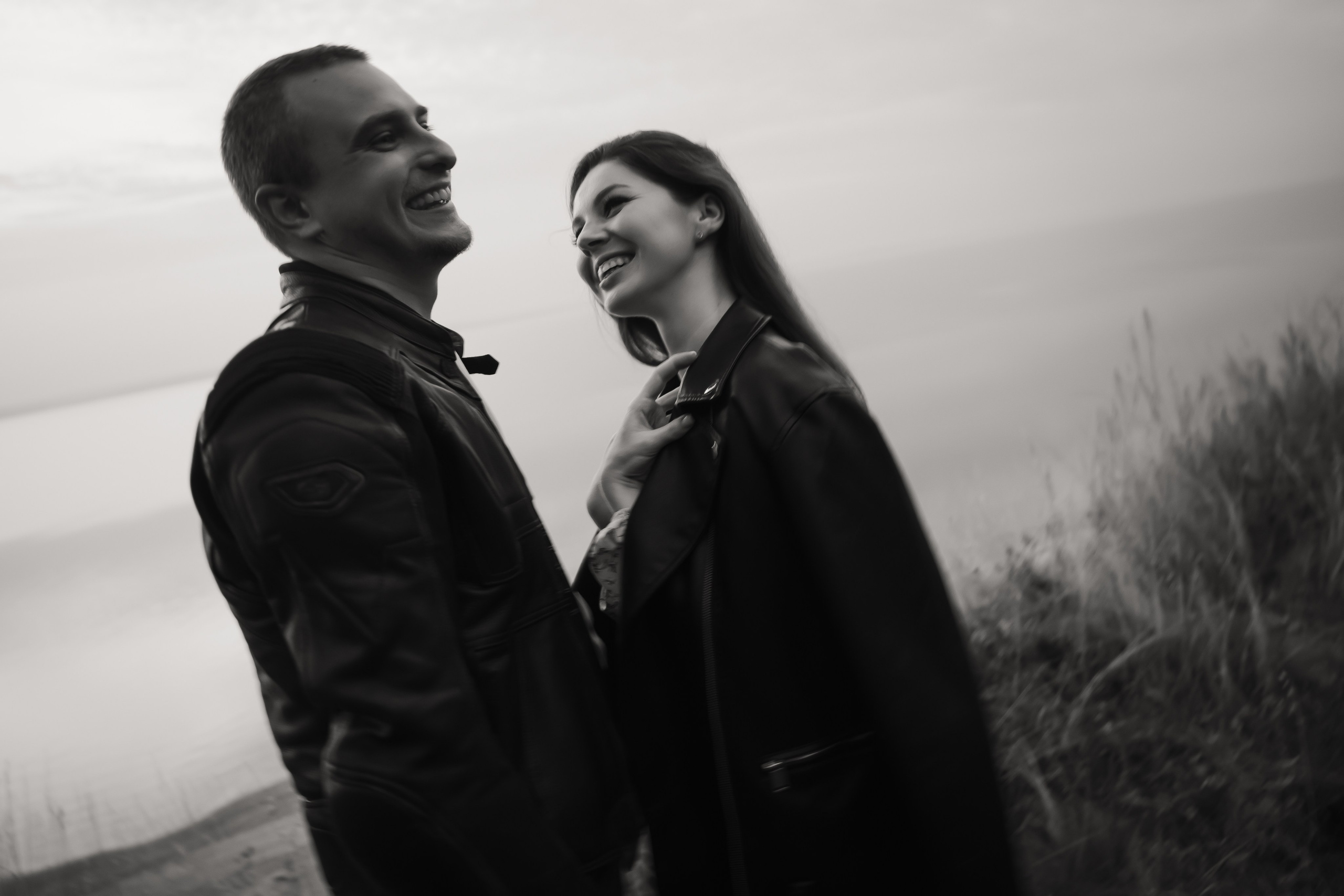 Фотосессия лавстори с мотоциклом на природе. Свадебный и семейный фотограф в Самаре и Тольятти | Елена Топанцева