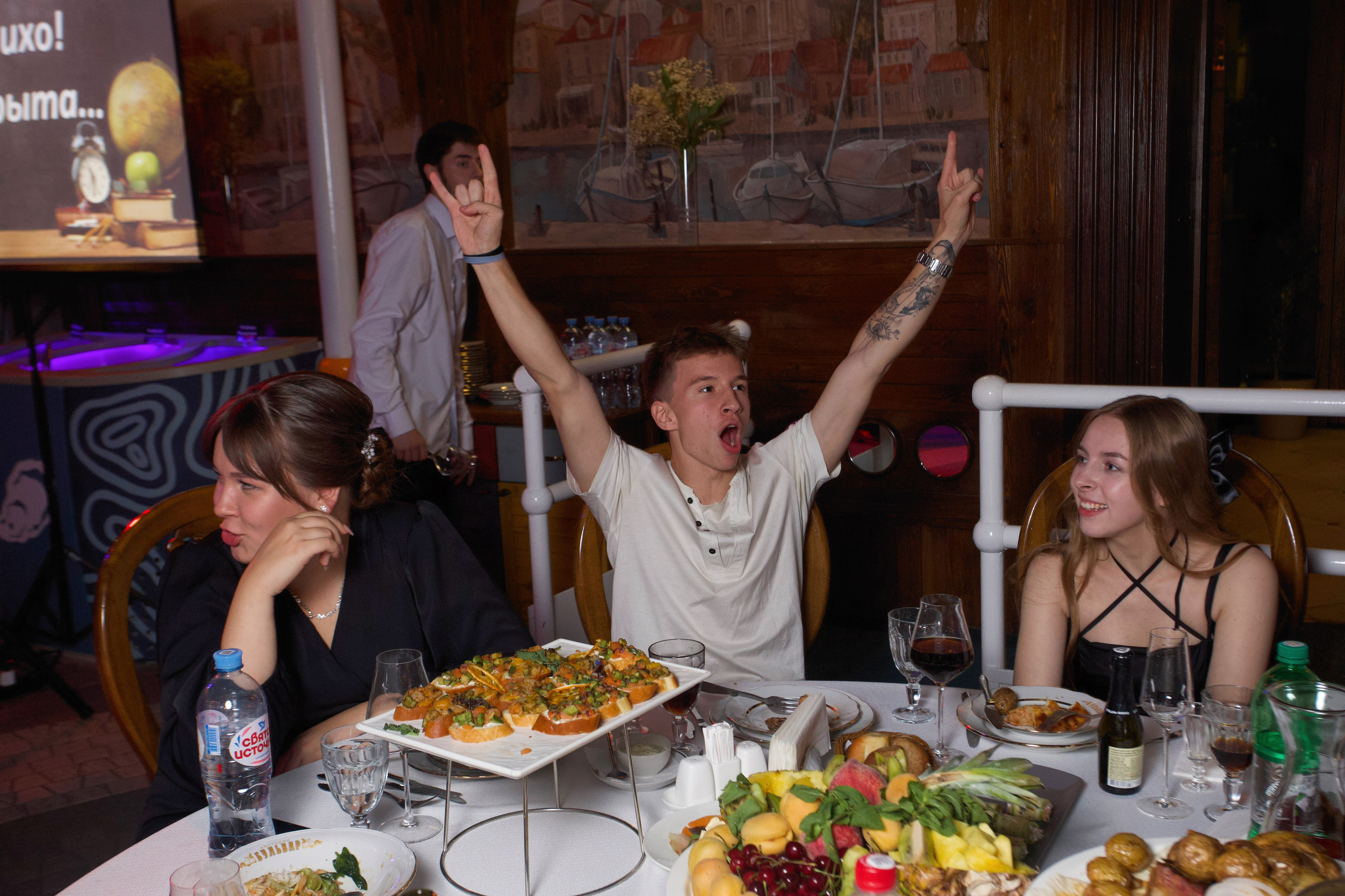 ВЫПУСКНОЙ «КОКОМО» 27.06.24. Репортажный фотограф Анапа