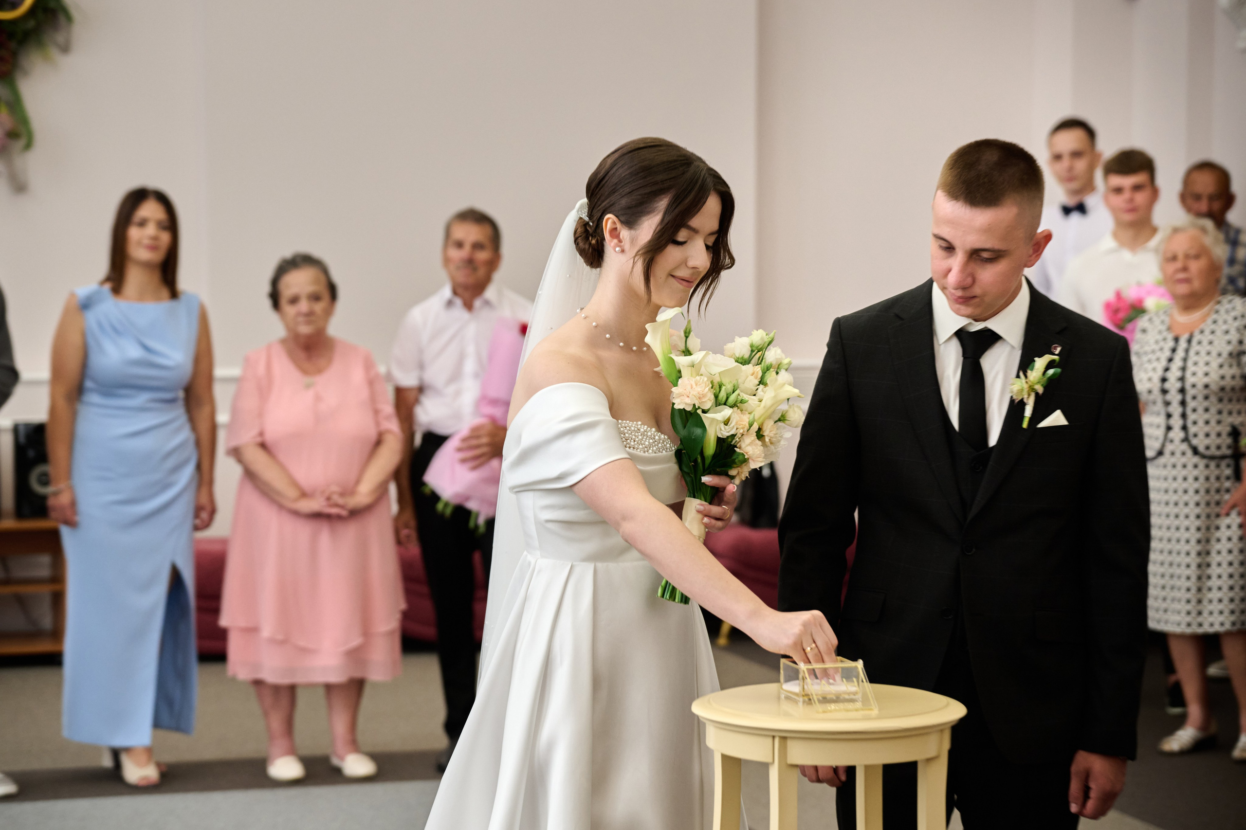 Свадебная фотосессия Никиты и Ангелины в Старом Осколе. Профессиональный фотограф Старый Оскол, Губкин — свадьба, венчание, крещение, юбилей и день рождения