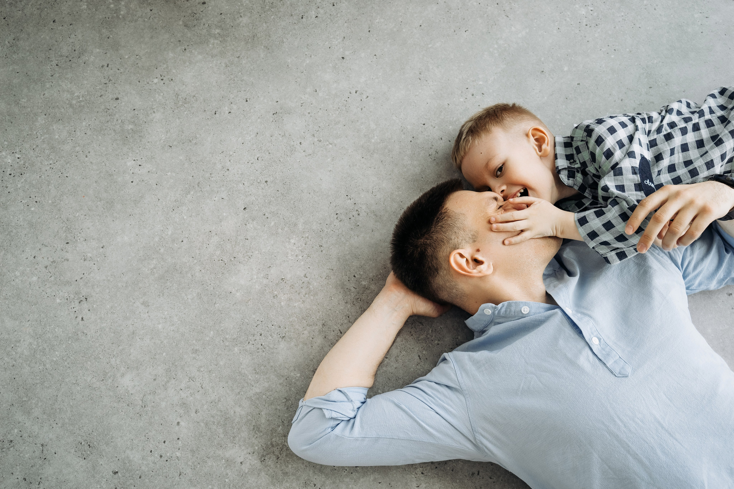 Вдвоём хорошо, но втроём. Моменты и истории о вас настоящих