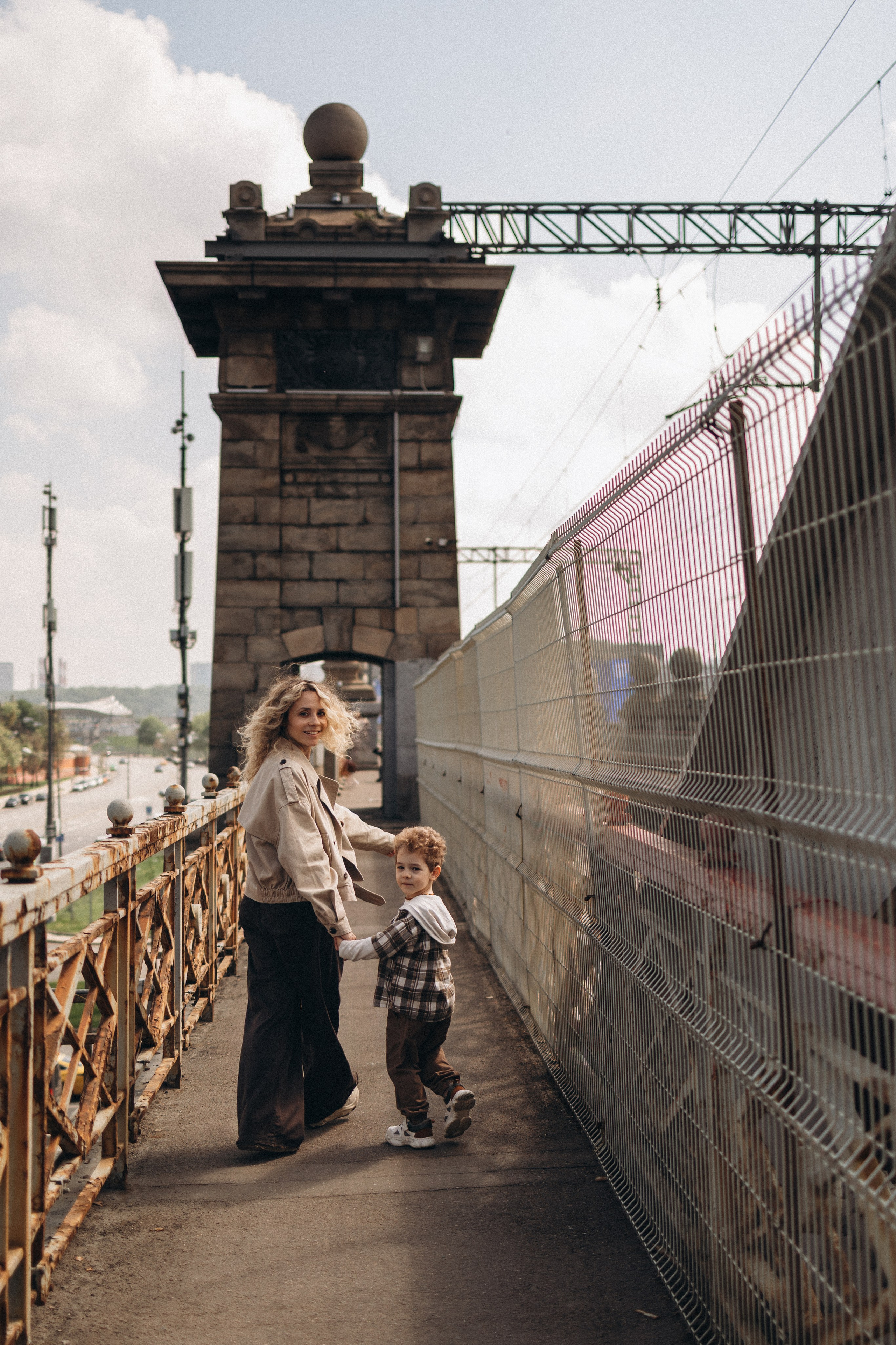Женя и Яша, Бережковский мост. Семейный фотограф в Москве Марина Петра