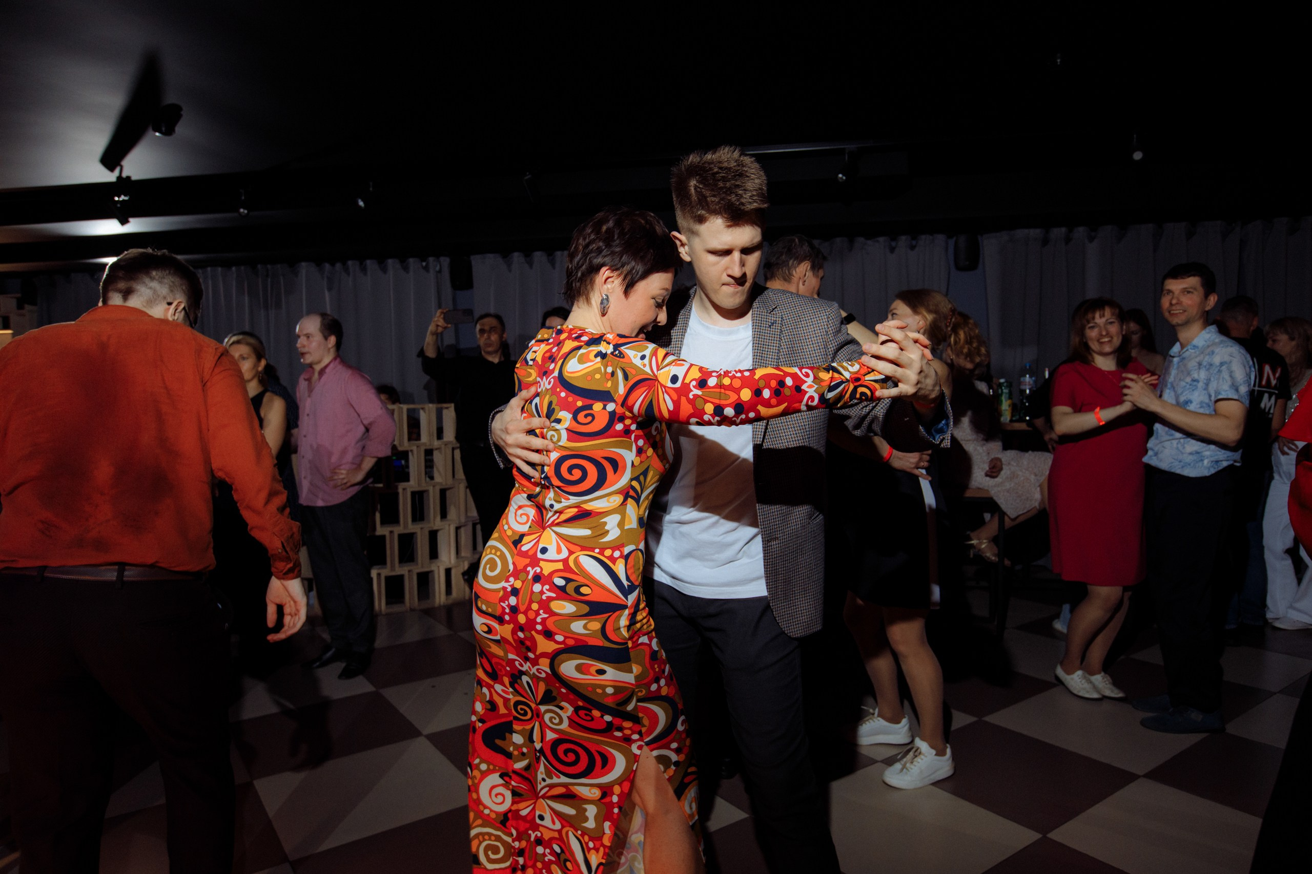 ISALSА. Вечеринка в школе танцев. Свадебный фотограф в Ярославле Анастасия Архипова