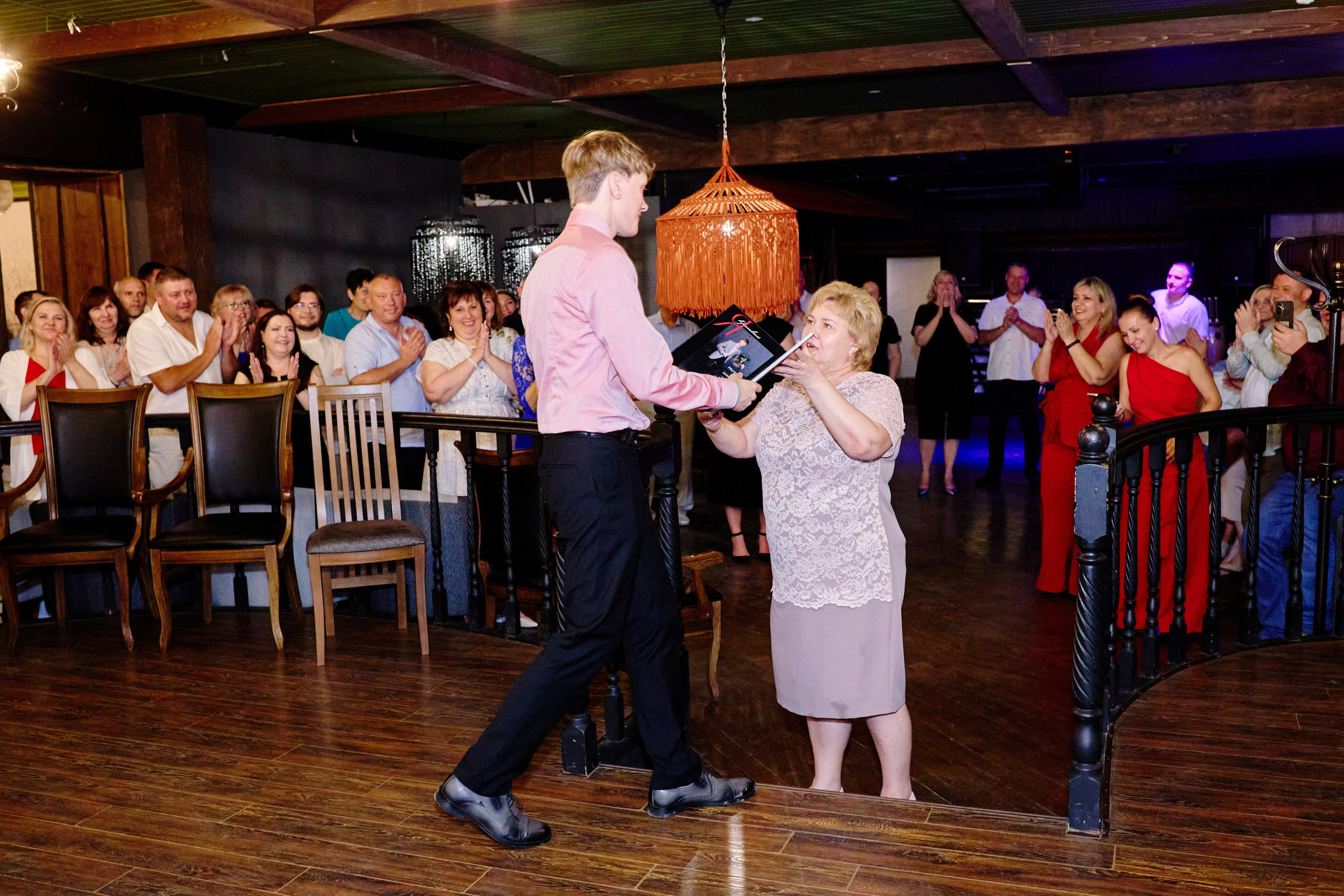 Выпускной 35 Сош. Фотограф Выпускные альбомы Таганрог Сергей Коробченко