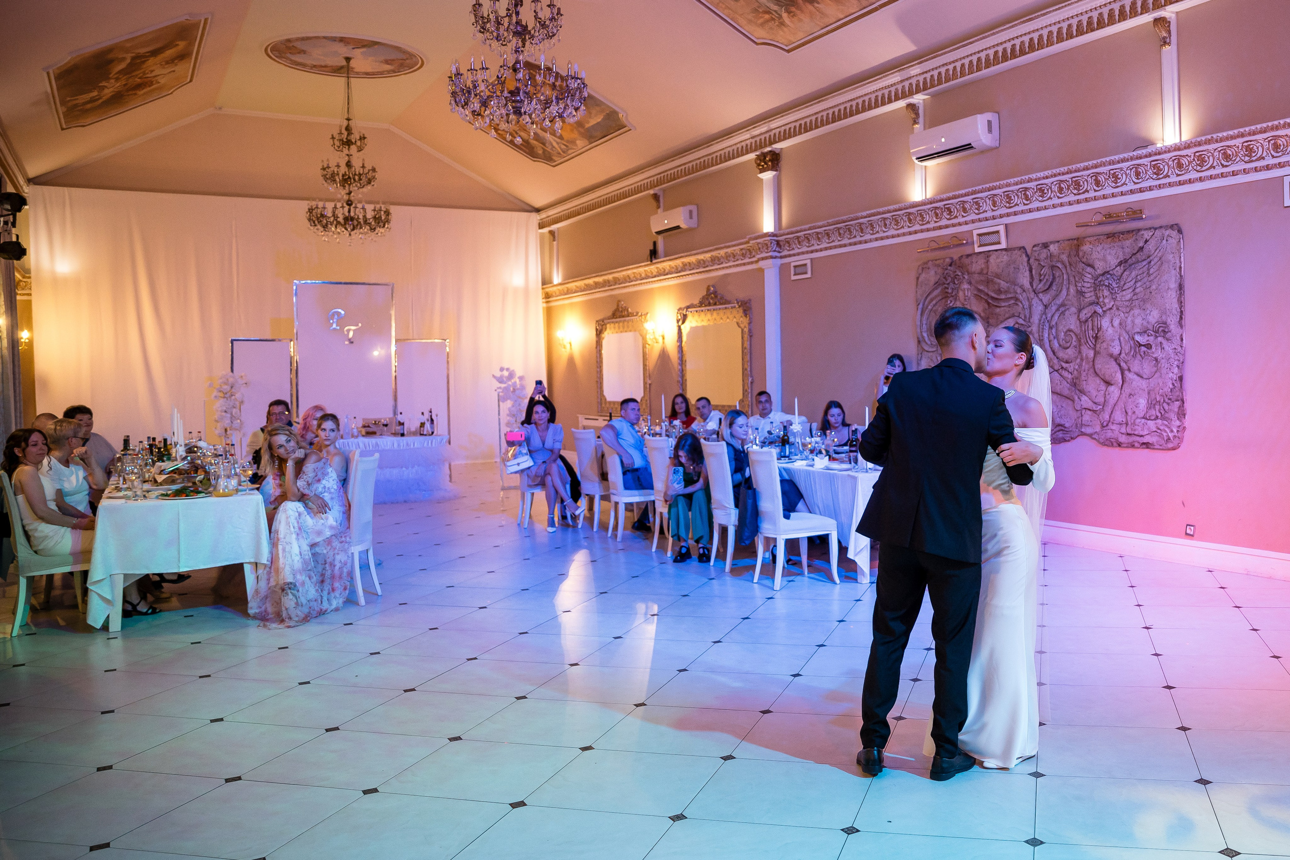 G. Фотограф FOTOBANKA