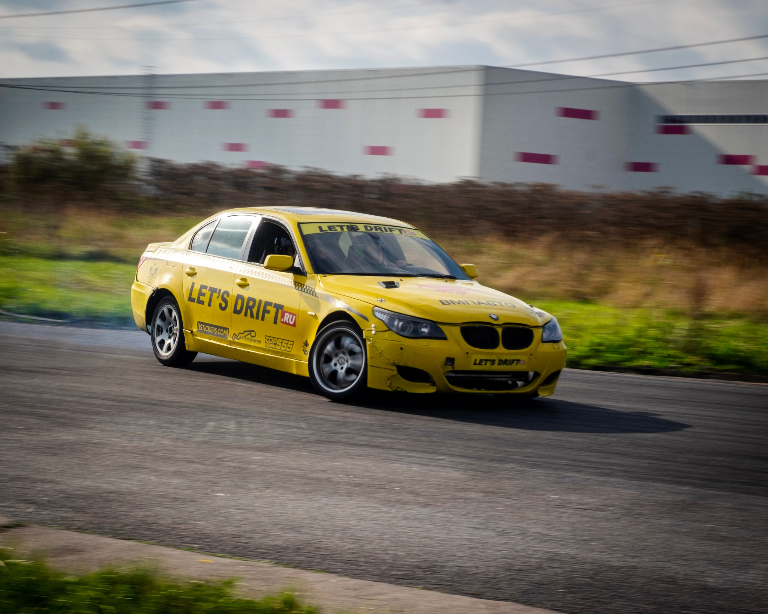 AUTODROM FEST 21.09.25. Автомобильные фотографии и рисунки в Санкт-Петербурги Пашков Дмитрий
