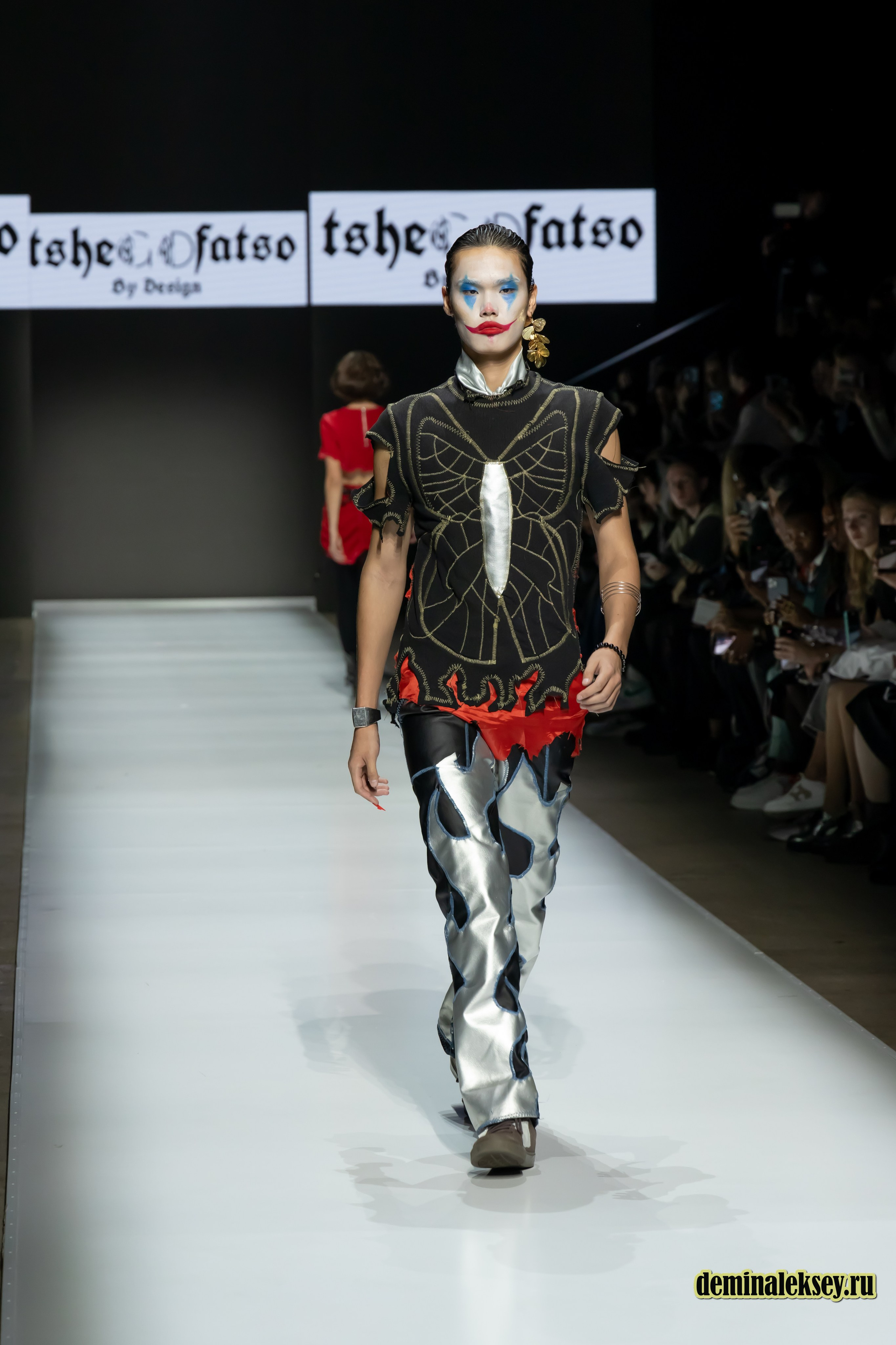 Московская неделя моды 2024 9 октября дизайнер Tshegofatso by design. Репортажный, семейный и студийный фотограф в Москве Демин Алексей