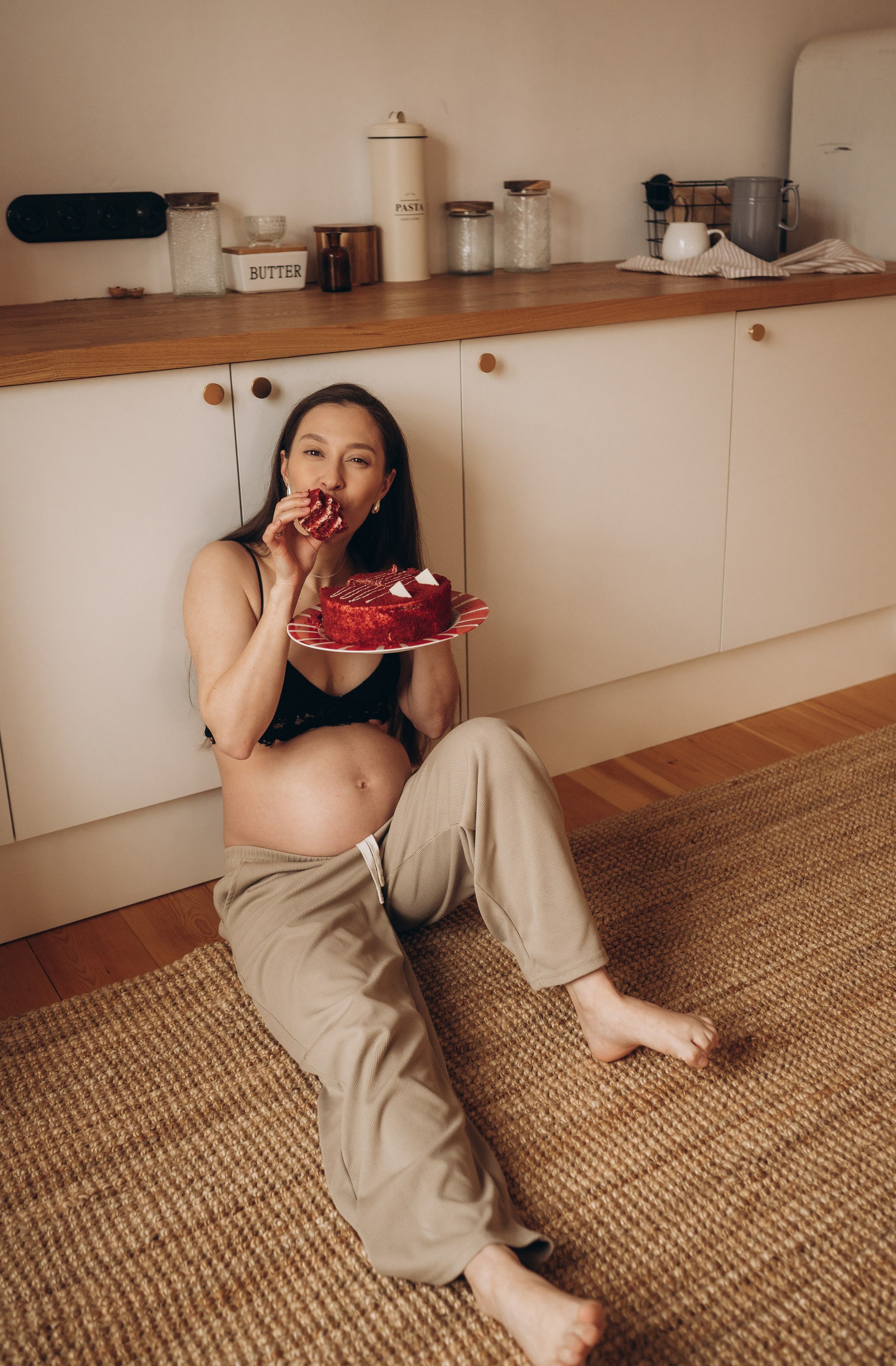 Беременность (студия Дача). Семейный фотограф Тюмень