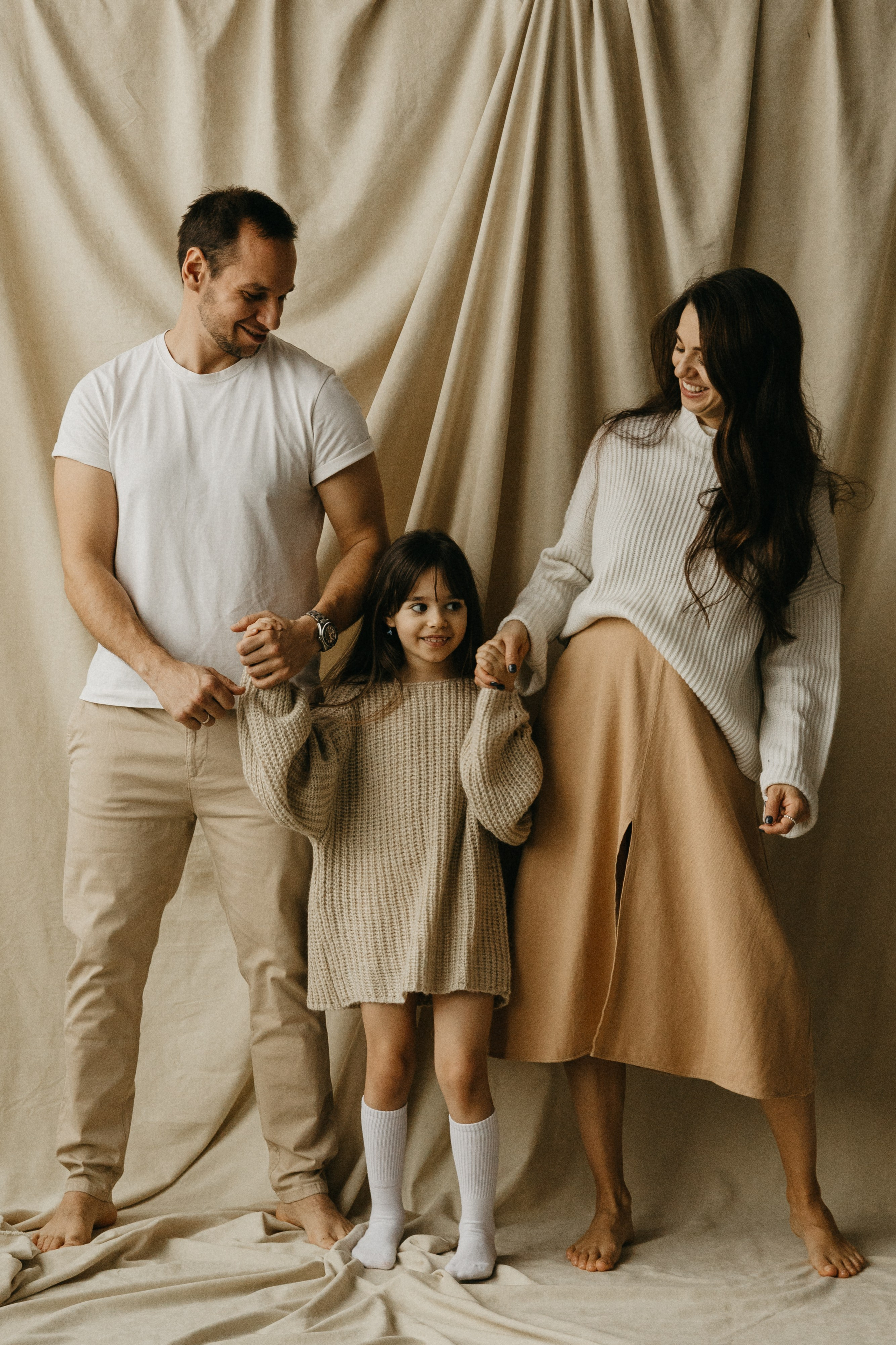 Лера, Момчил, Ники. Главная