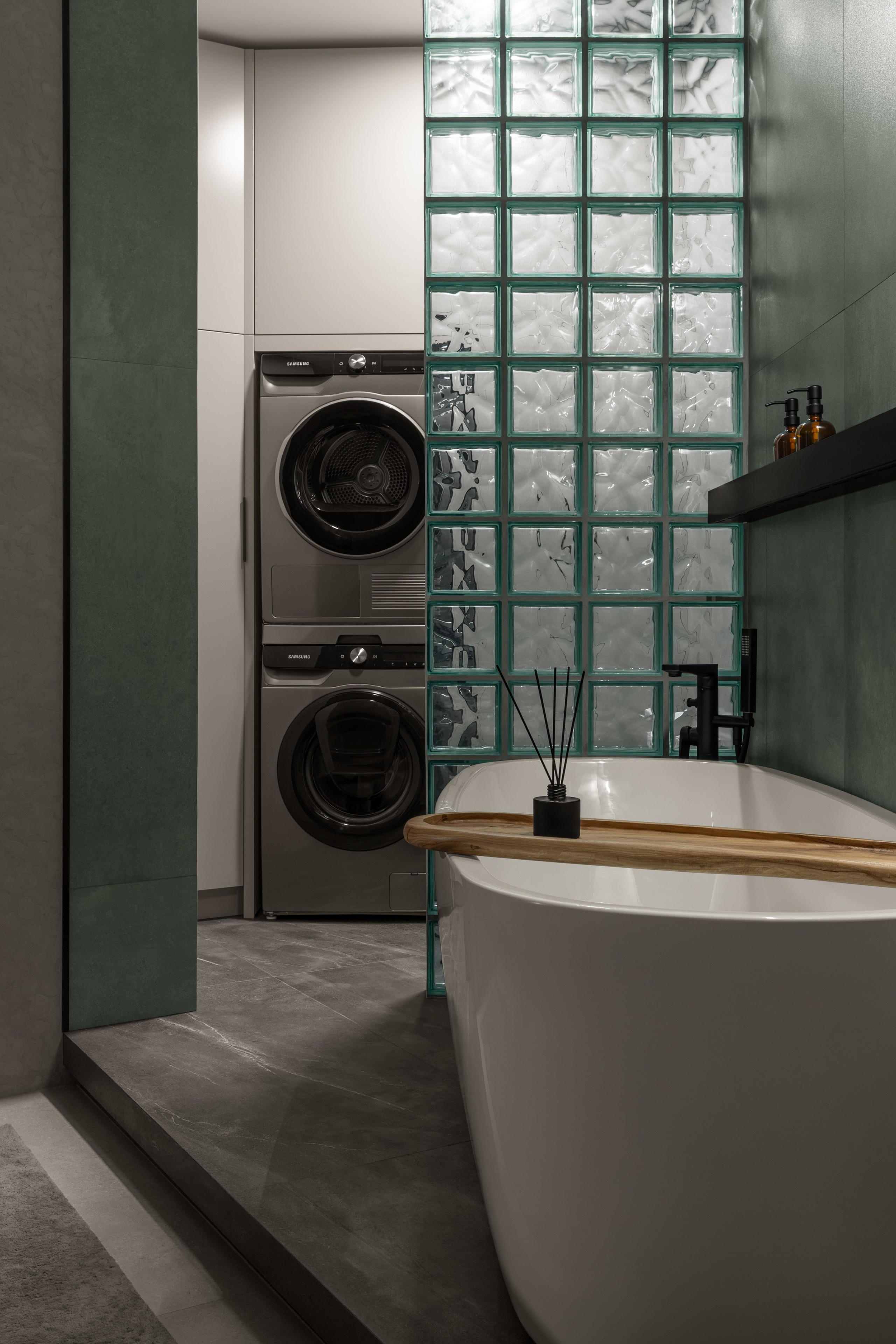 Инга Маковецкая — CANADA. Roman Yakunin — interior photographer in Almaty, Kazakhstan