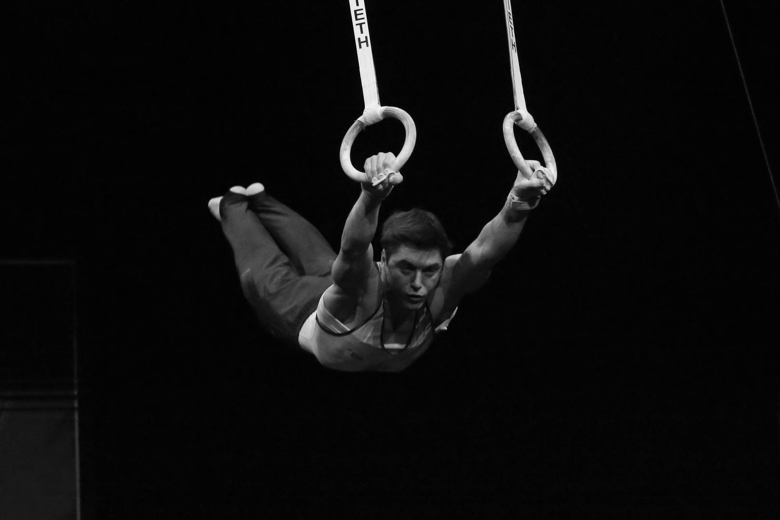 «Спорт через объектив: история в каждом снимке!»