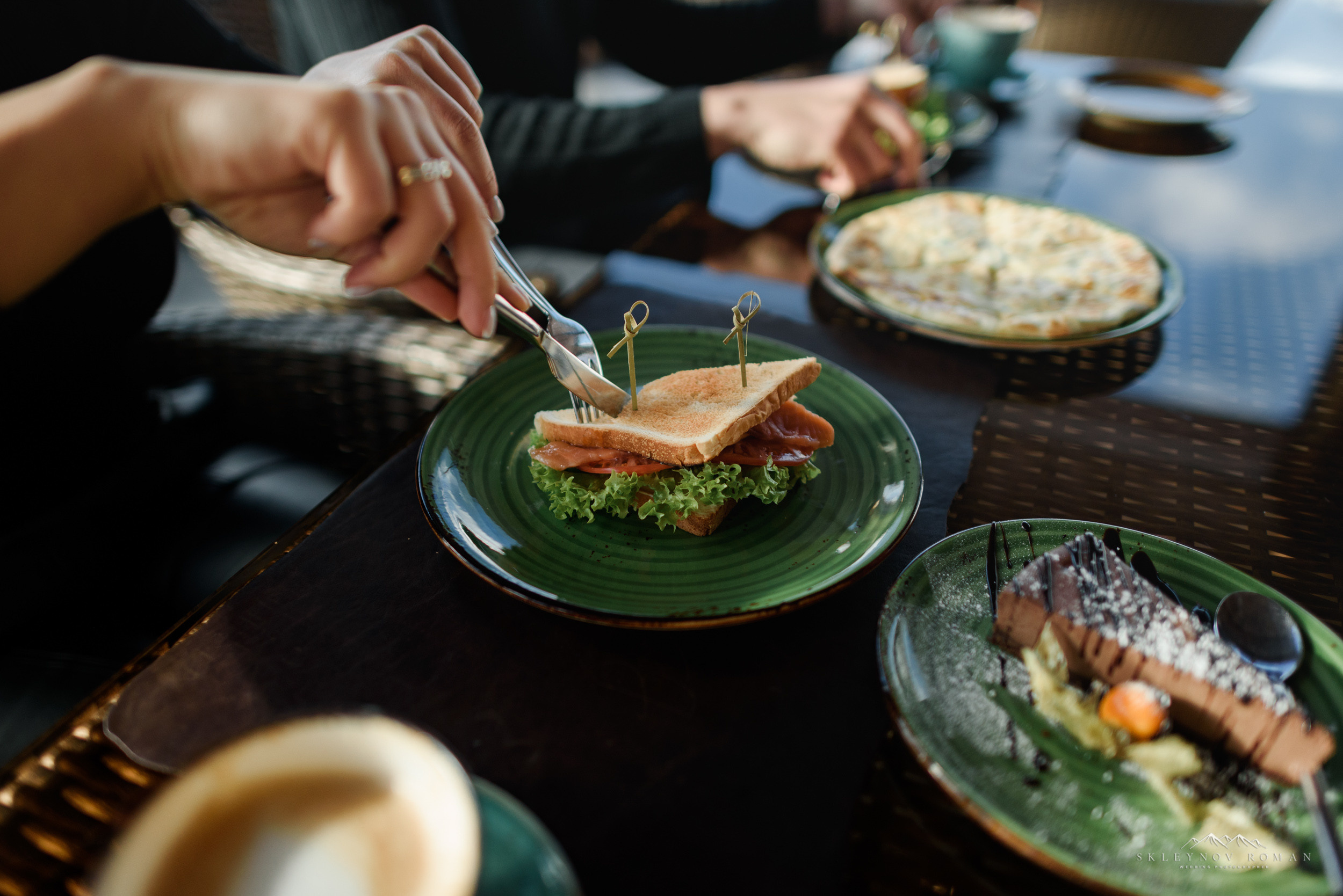 Love-story в городе. Свадебный и travel фотограф в Волгограде, Сочи, Домбае, Европе