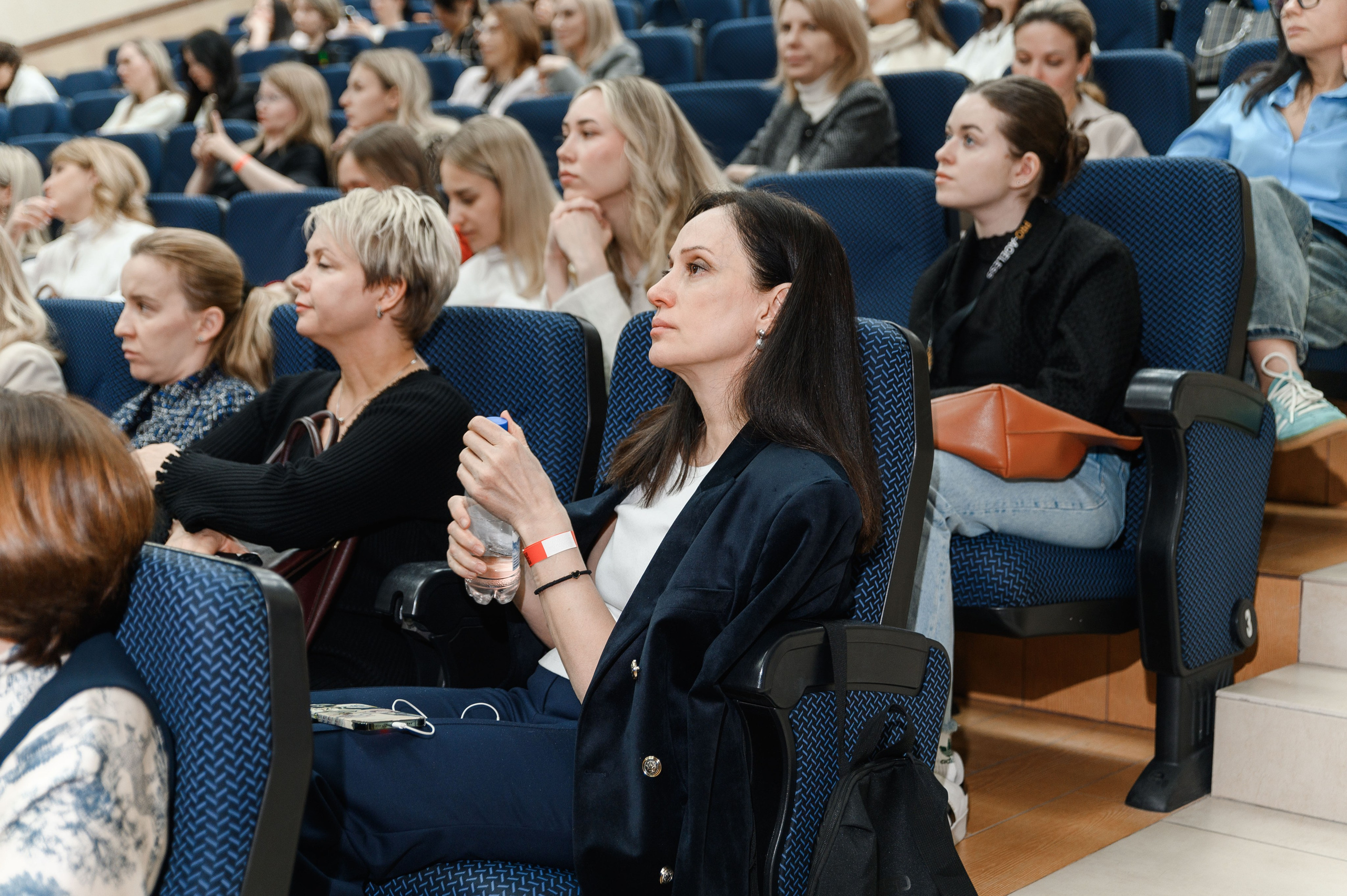 СЛУШАТЕЛИ. PRO-AGELESS