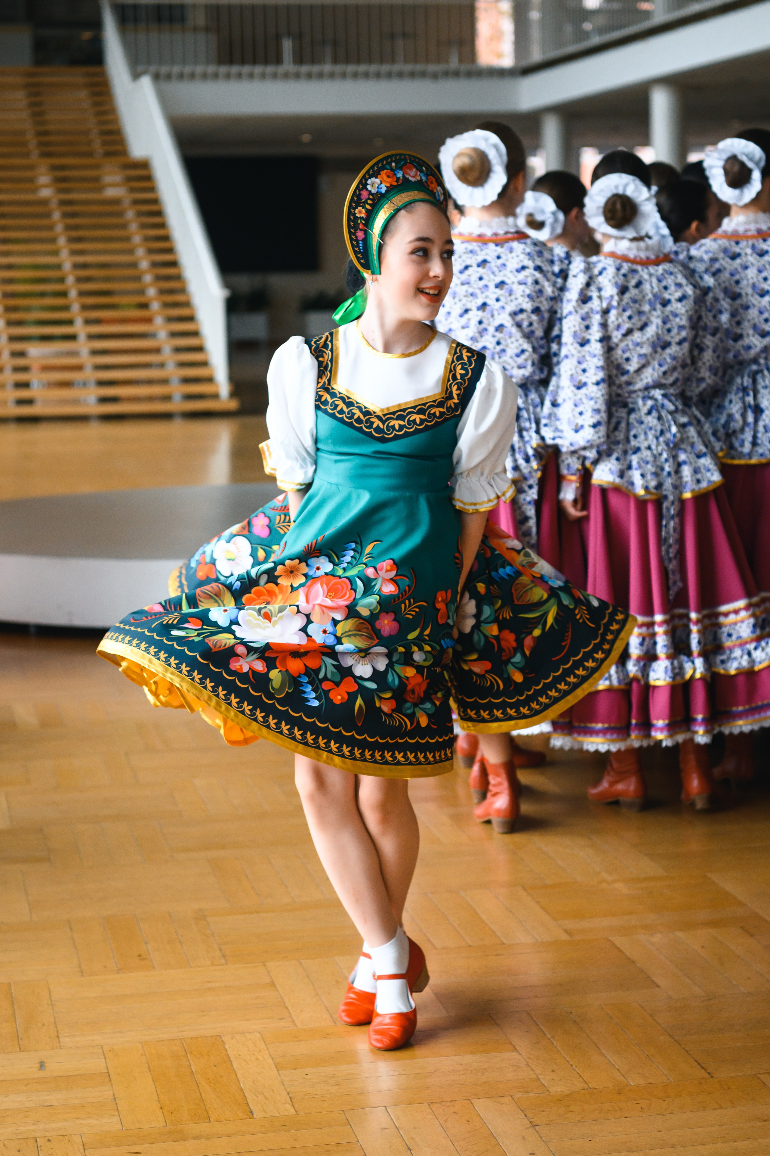 23 апреля, красная дорожка, БКЗ Октябрьский, г. Санкт-Петербург. Золотое яблочко