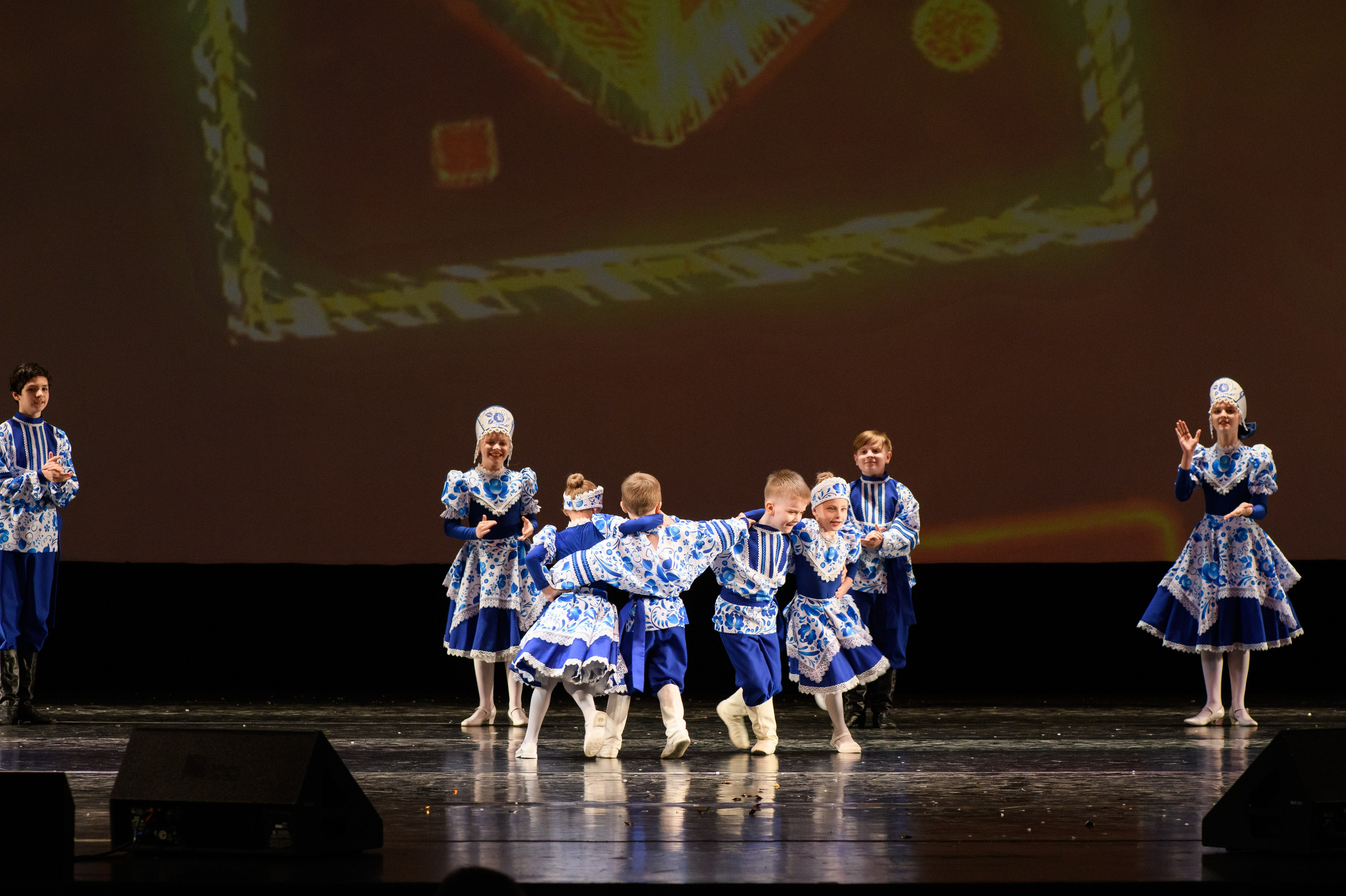 23 апреля, часть 2, БКЗ Октябрьский, г. Санкт-Петербург. Золотое яблочко