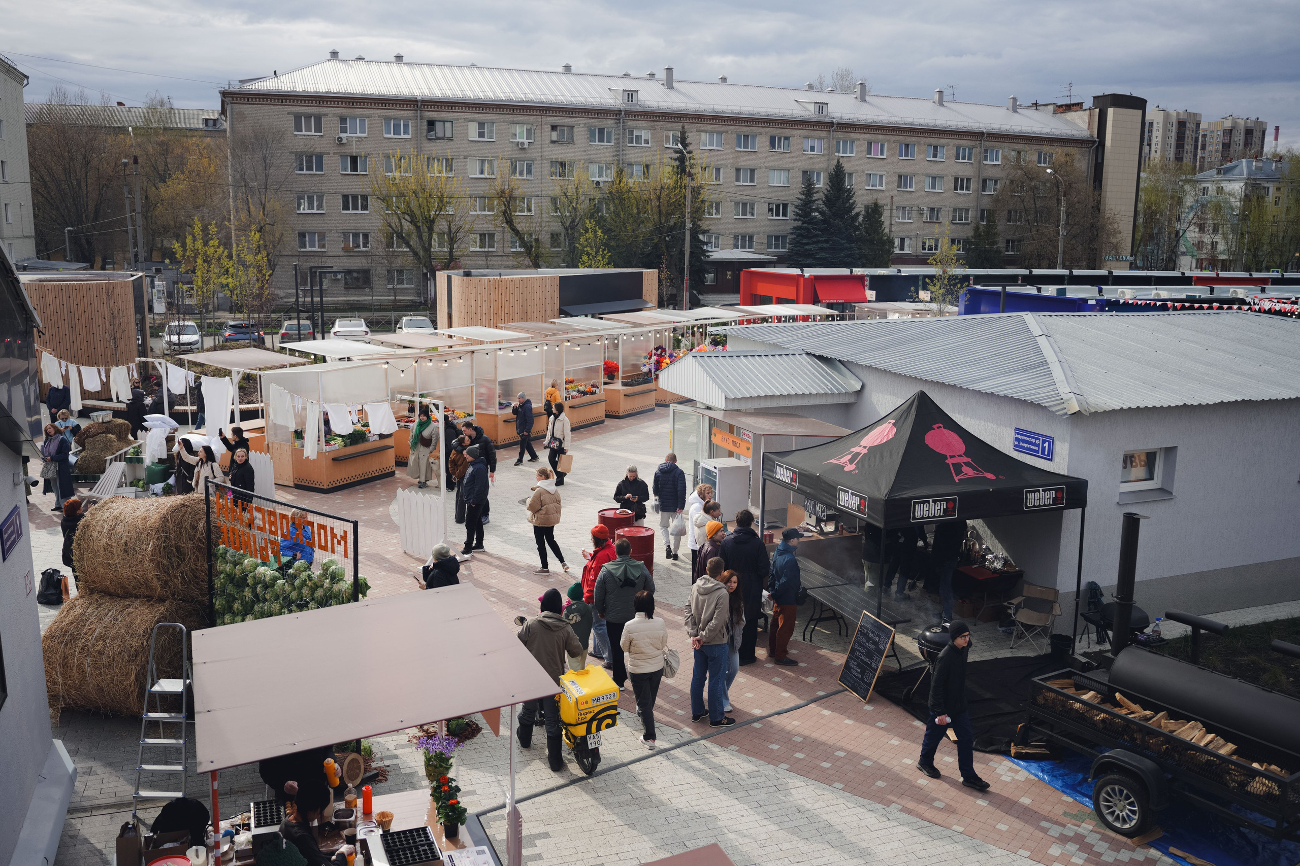 Дача в городе // Московский рынок. Репортажный фотограф в Казани Виктория Трунова