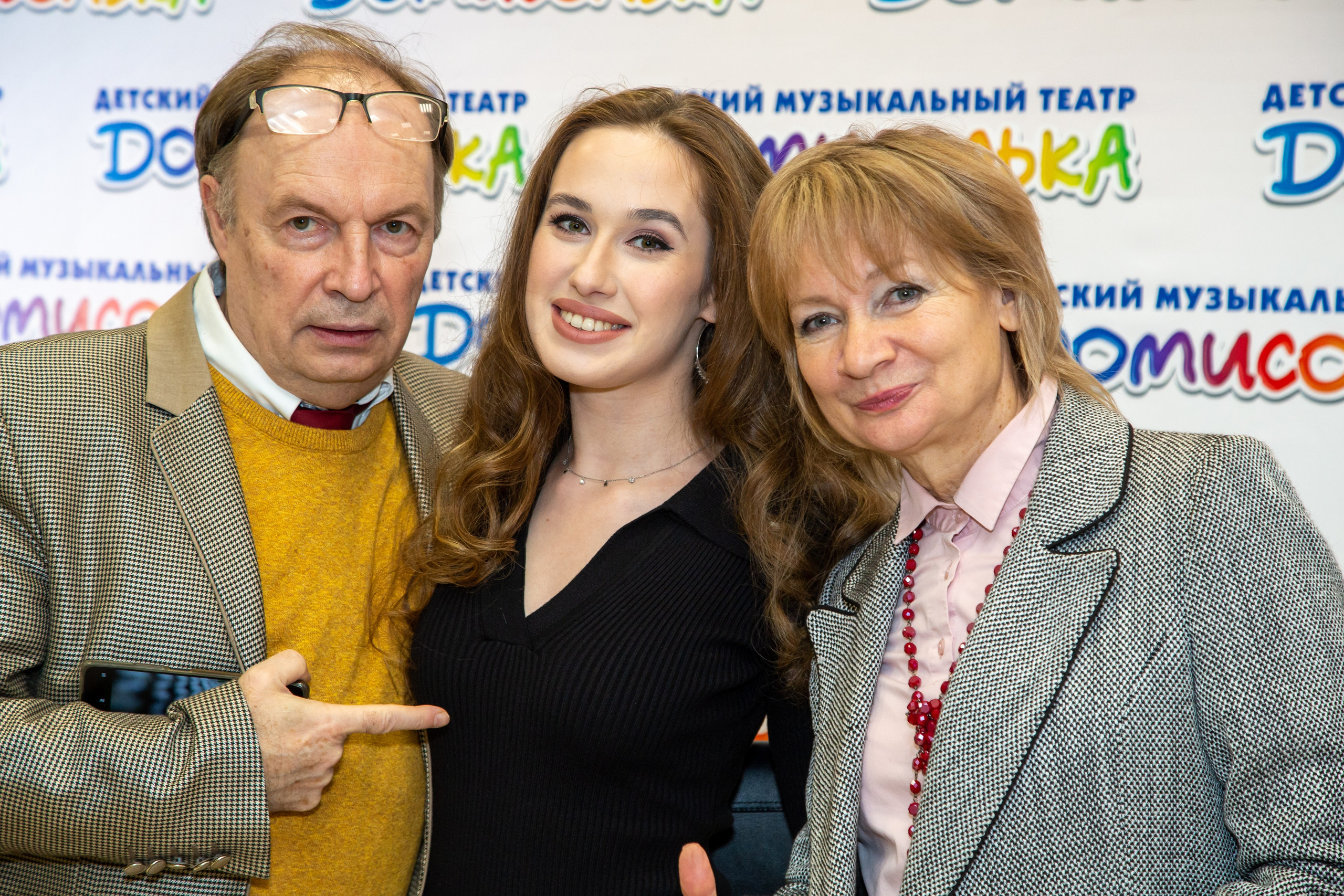 Репортажная съёмка для Домисольки на новый год. «Студия DRONAVT`s» — видеосъёмка и фотография г. Москва