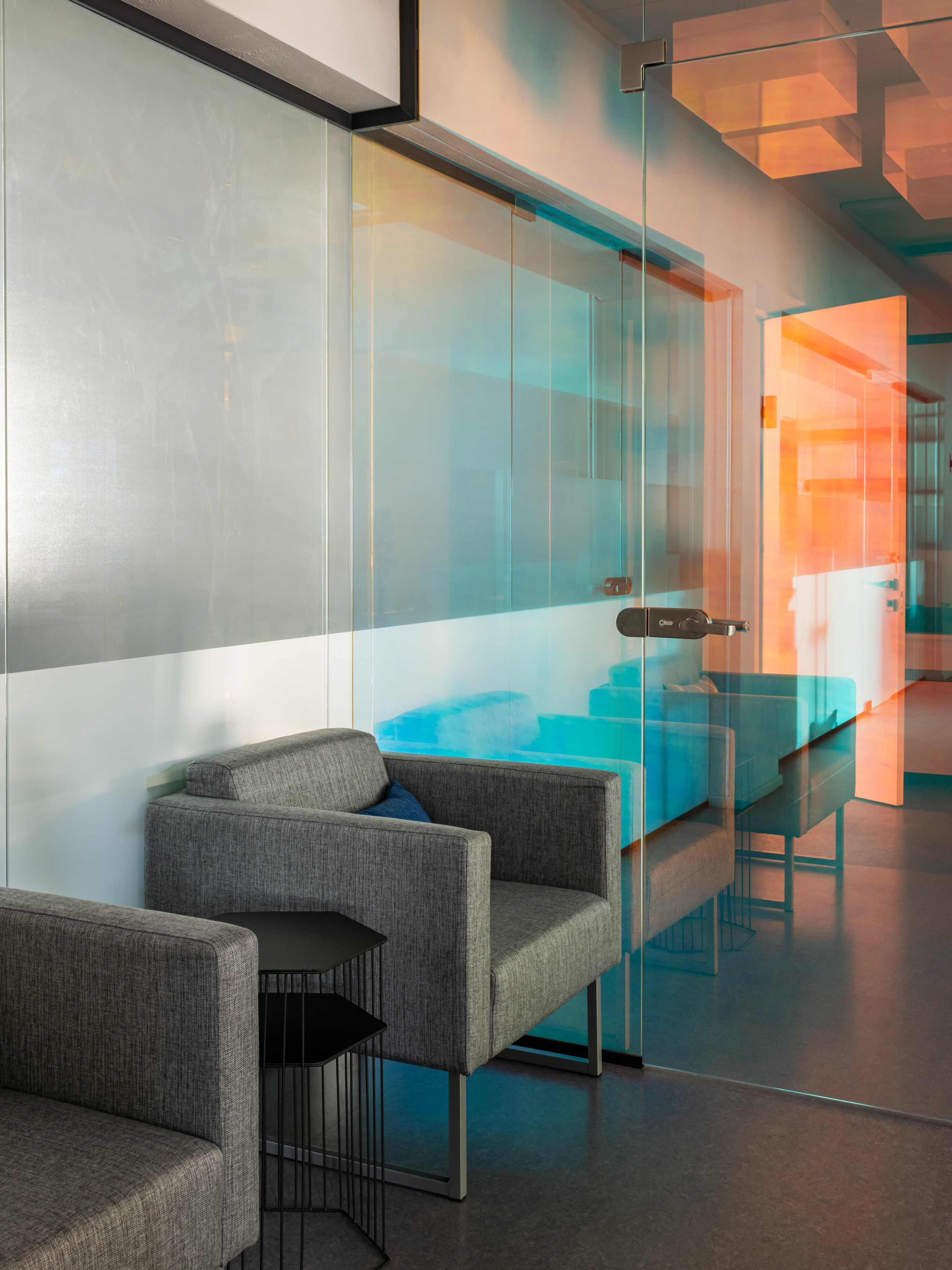 Дизайн интерьера офиса строительной компании в Екатеринбурге. Интерьерный фотограф. Фотограф архитектуры