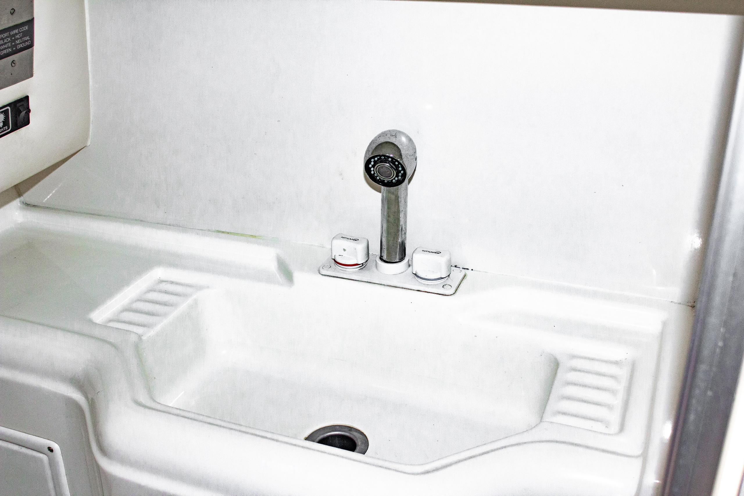 Яхта Сицилия Аренда Яхты в Сочи Яхтанаморе YACHTNAMORE YACHTANAMORE