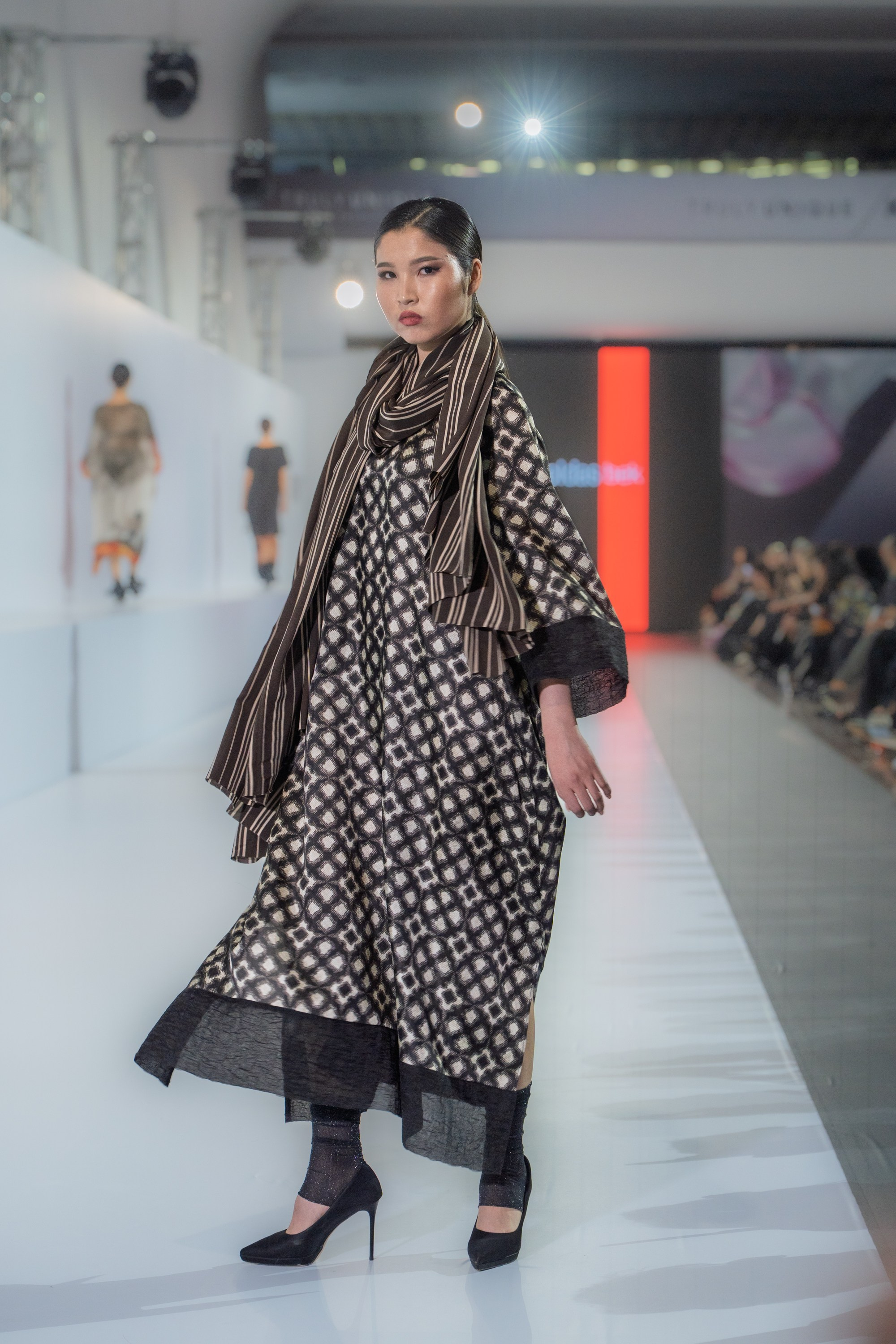 Yerlan Zholdasbek. Сайт Алматинского НЮ АРТ, будуар и фэшн фотографа Дениса Карпенко