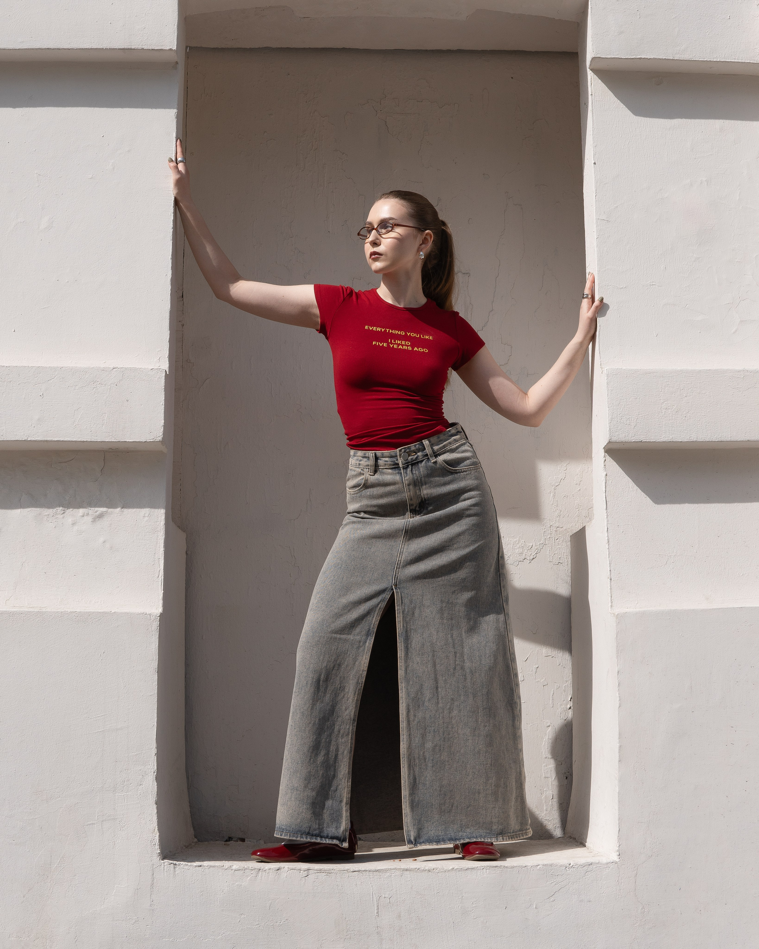 Red ballet shoes. Frojul