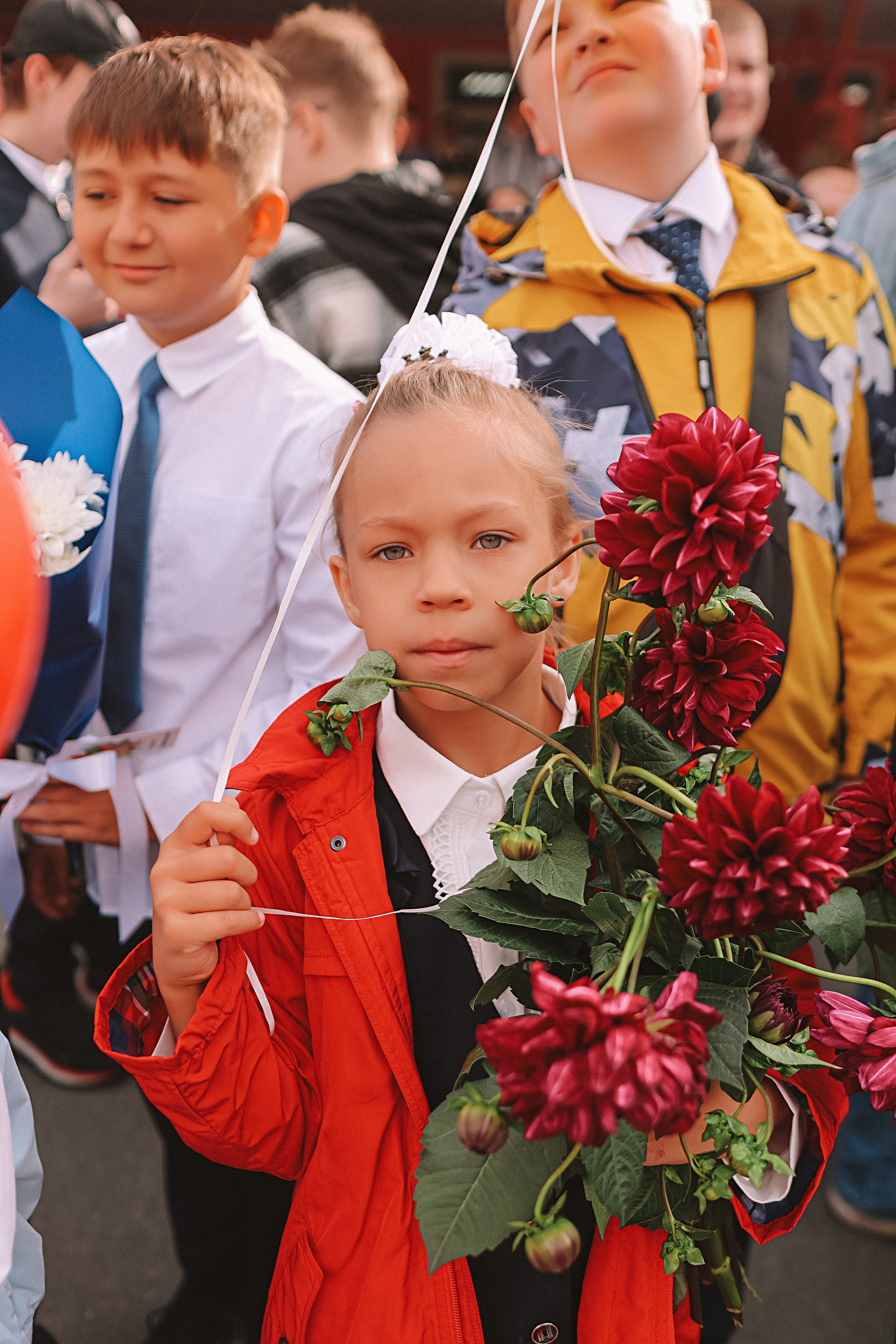 1 сентября линейка+кл час+портреты. Семейный фотограф Тюмень, фотограф на роды Салмина Мария