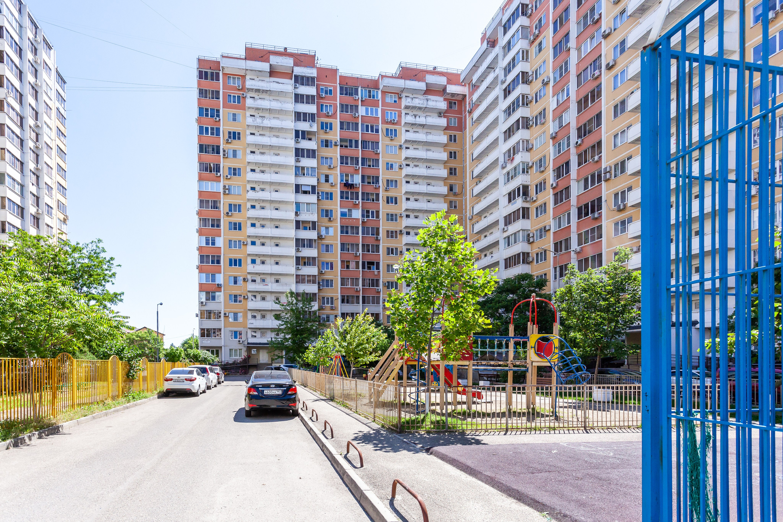 ***. Фотограф Денис Денисов